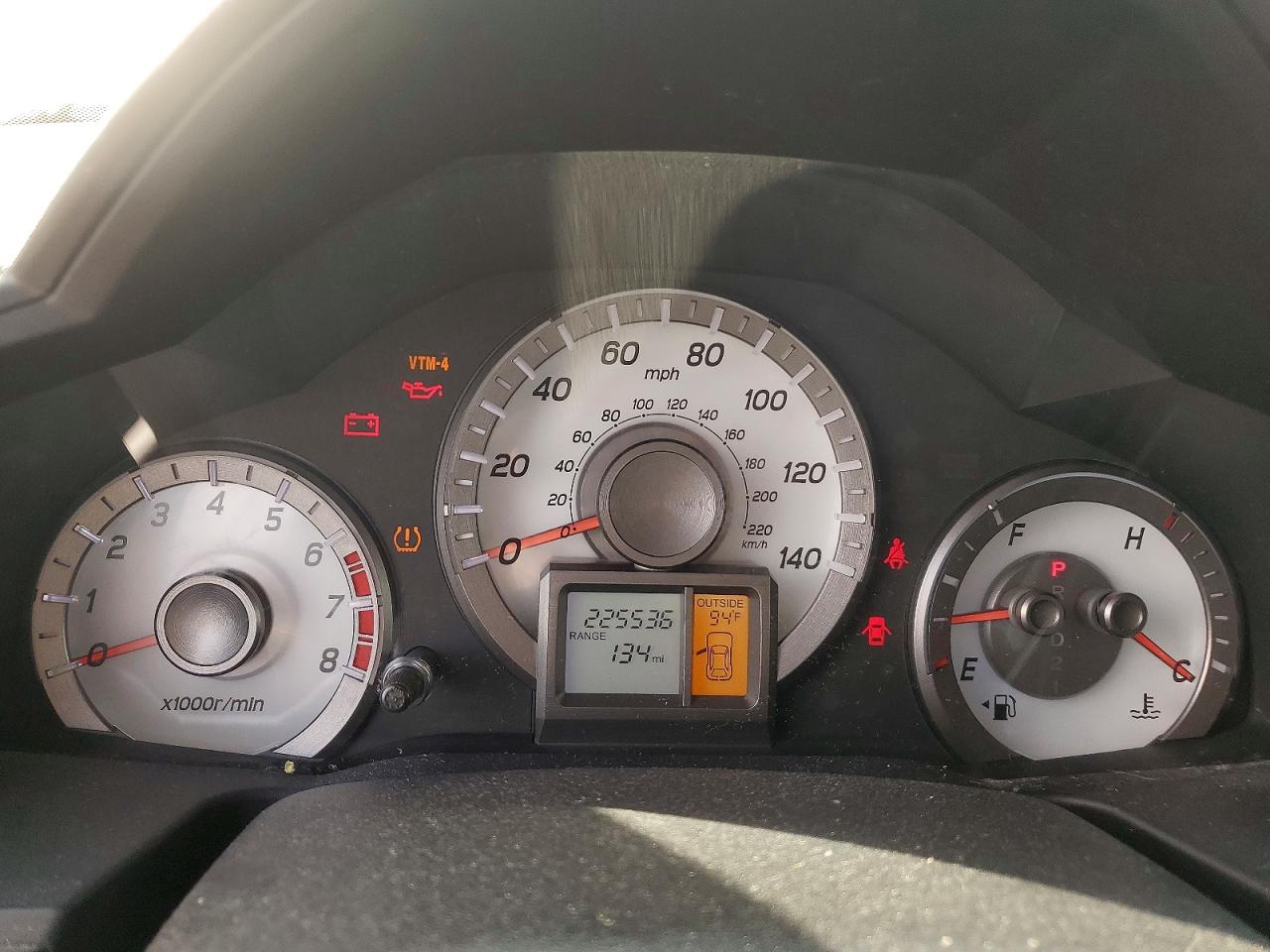 2013 Honda Pilot Серебряный vin: 5FNYF4H57DB046263