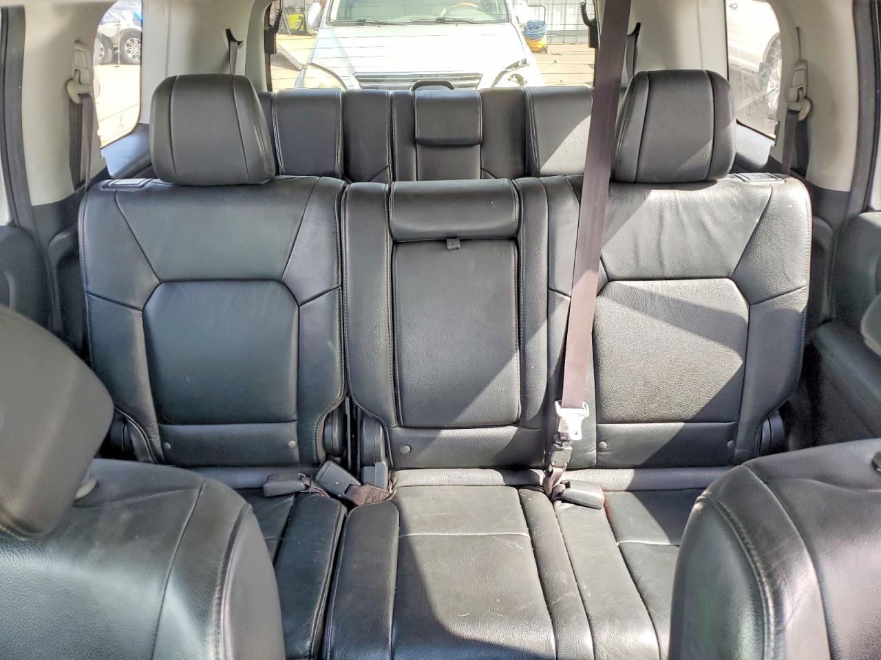 2013 Honda Pilot Серебряный vin: 5FNYF4H57DB046263