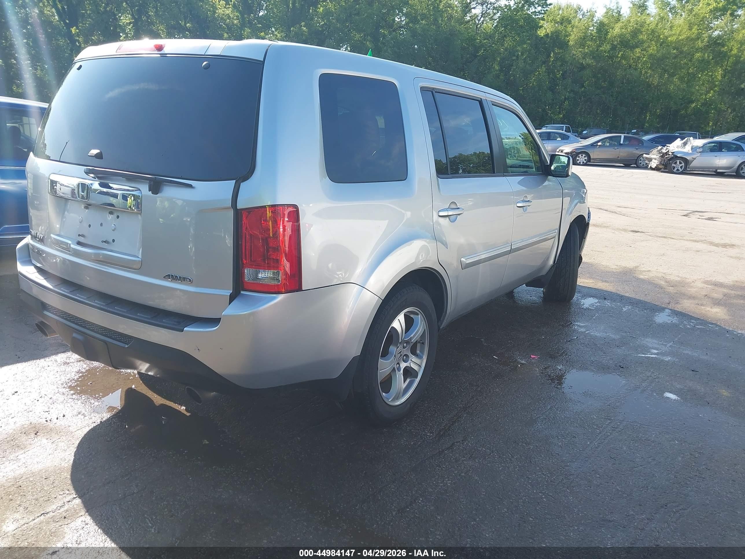 2014 Honda Pilot Ex-l Silver vin: 5FNYF4H57EB024085