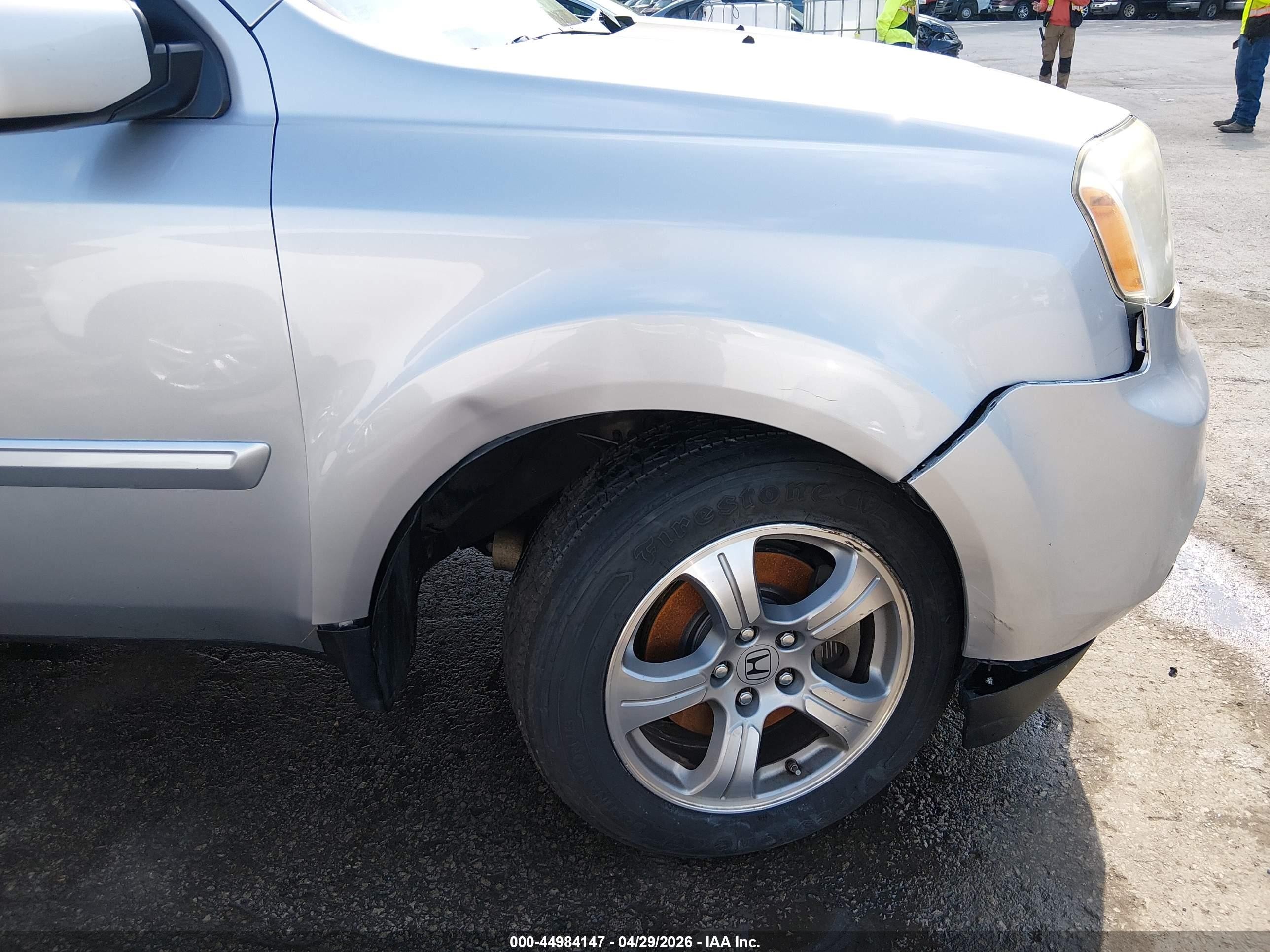 2014 Honda Pilot Ex-l Silver vin: 5FNYF4H57EB024085