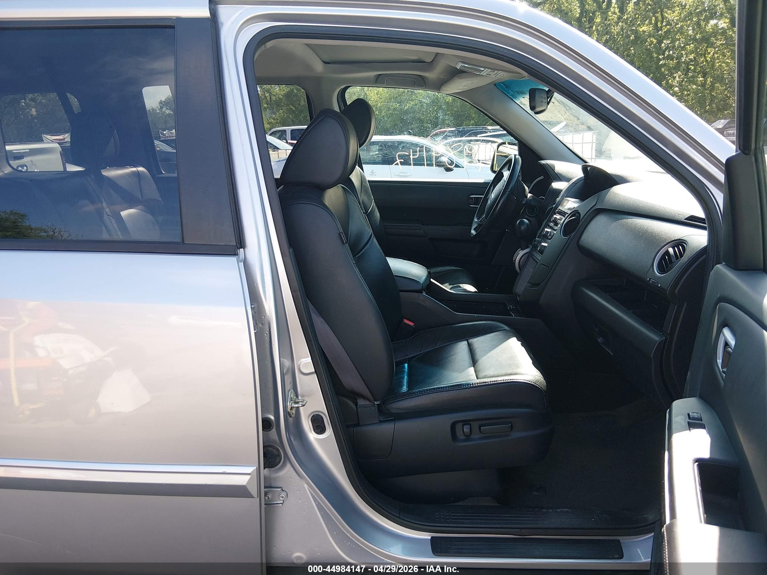 2014 Honda Pilot Ex-l Silver vin: 5FNYF4H57EB024085