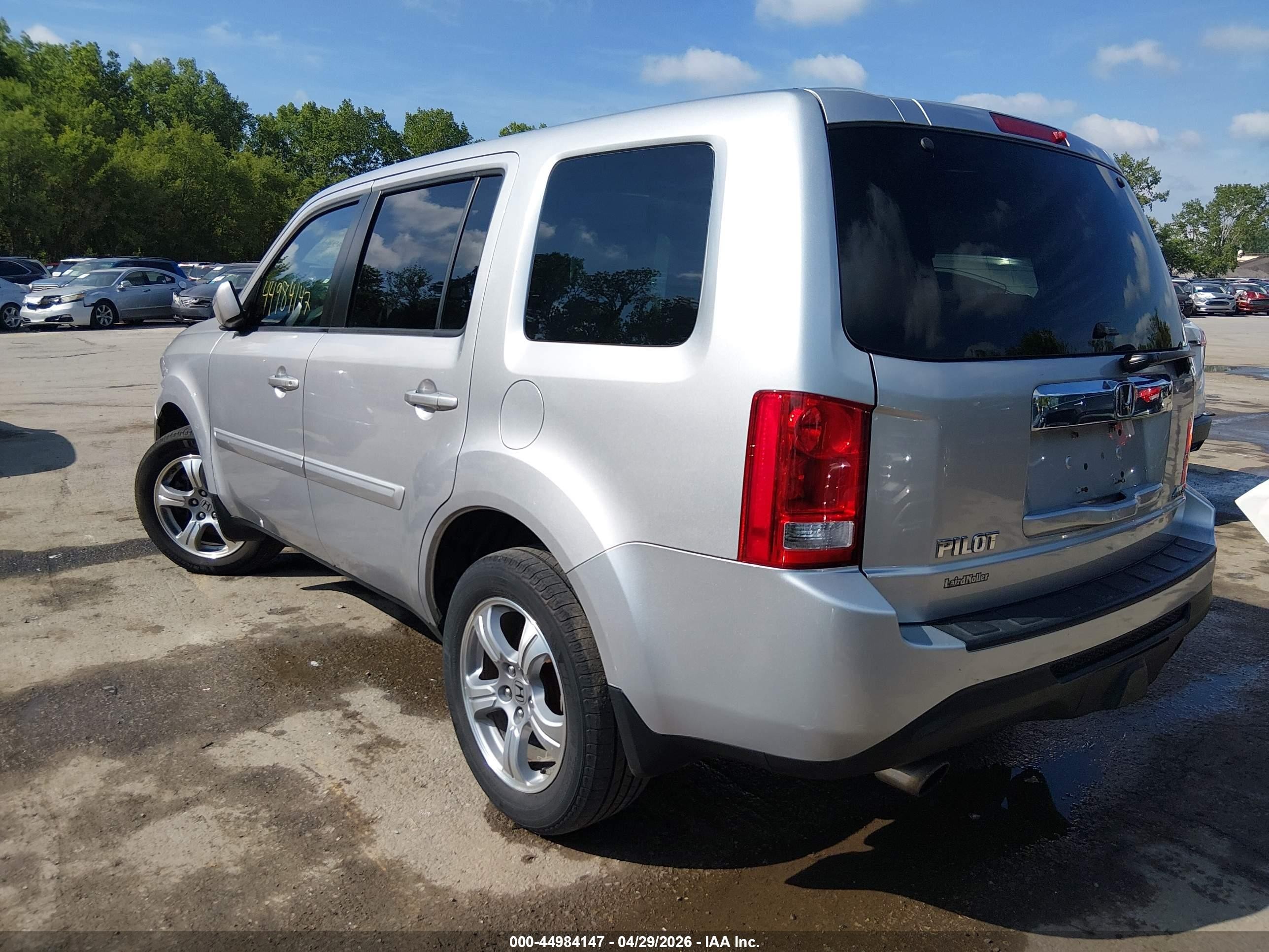 2014 Honda Pilot Ex-l Silver vin: 5FNYF4H57EB024085