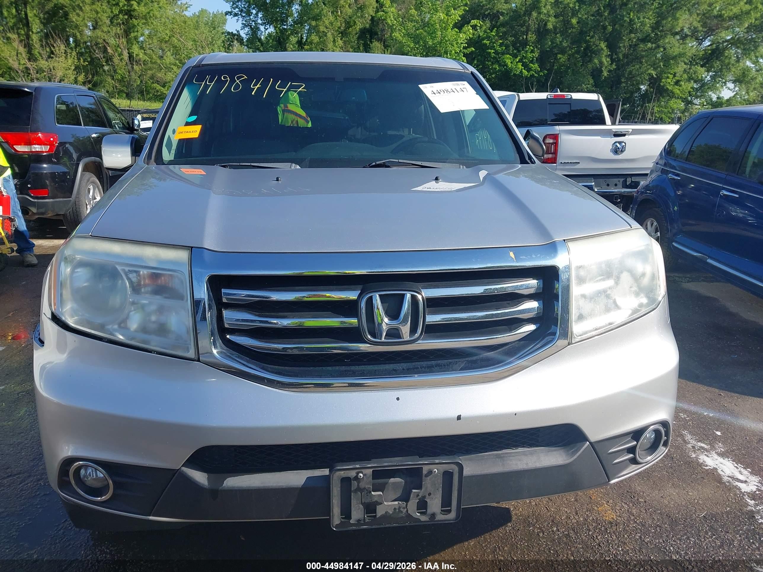 2014 Honda Pilot Ex-l Silver vin: 5FNYF4H57EB024085