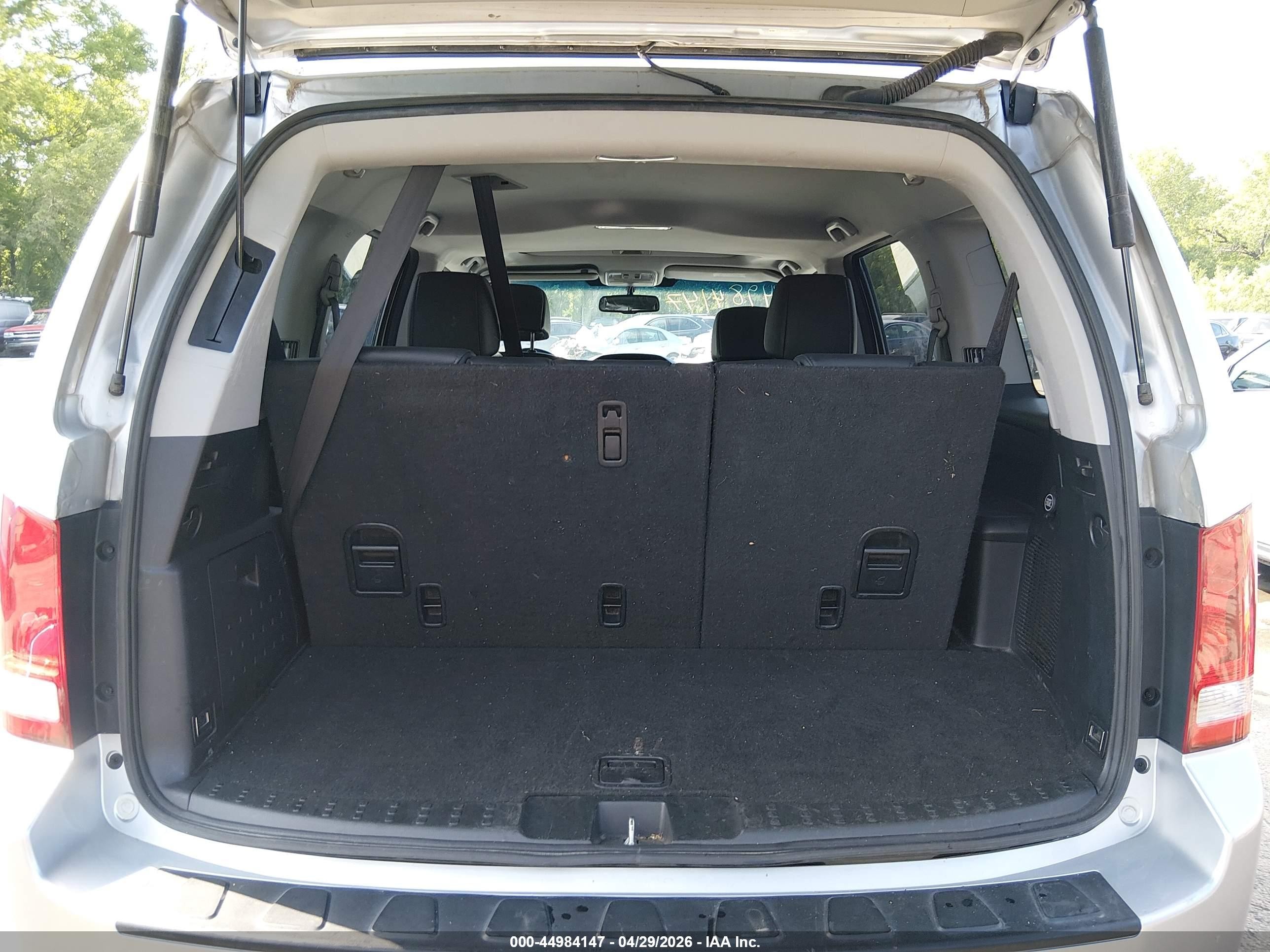2014 Honda Pilot Ex-l Silver vin: 5FNYF4H57EB024085