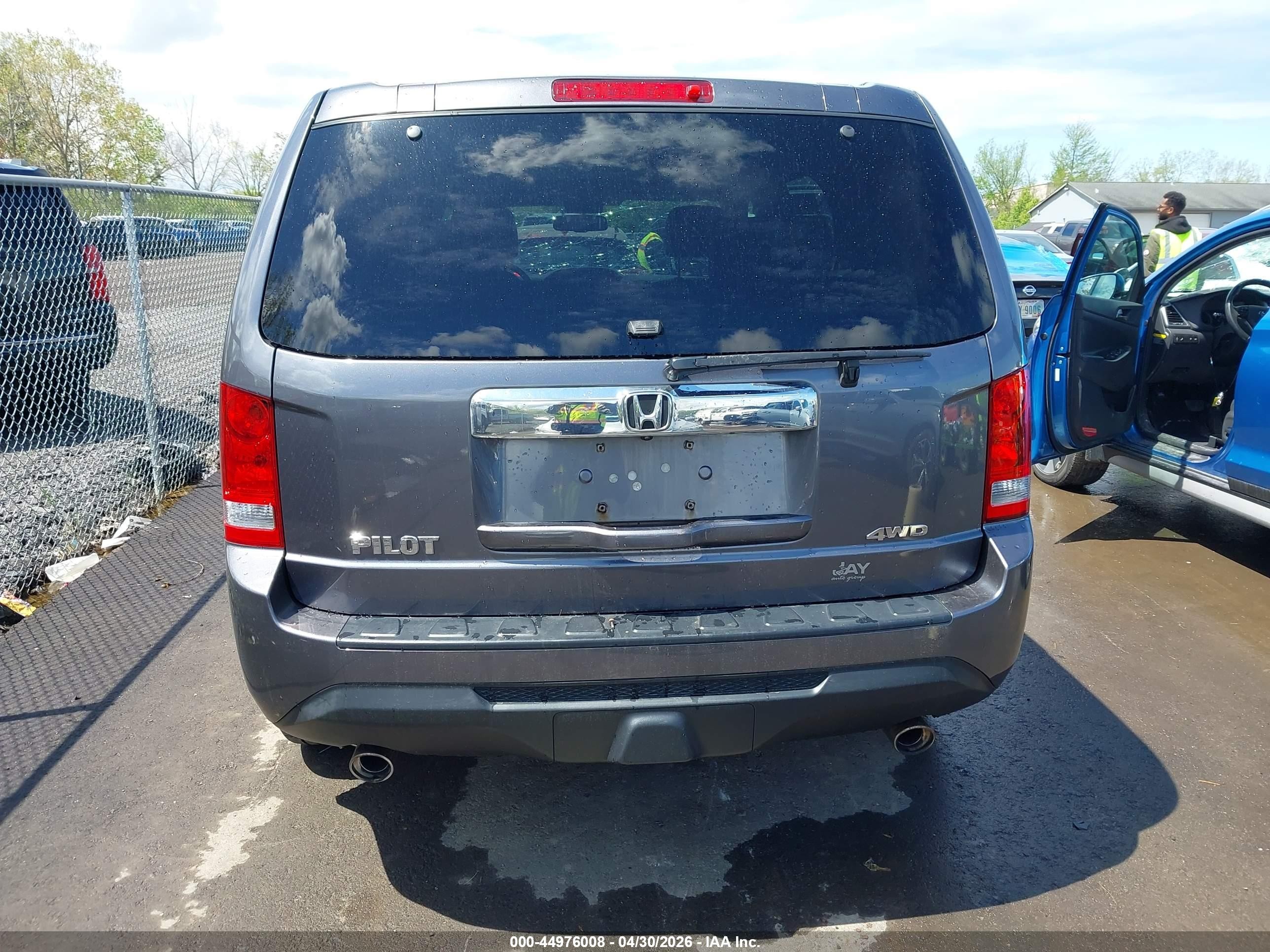 2014 Honda Pilot Ex-l Gray vin: 5FNYF4H57EB043607