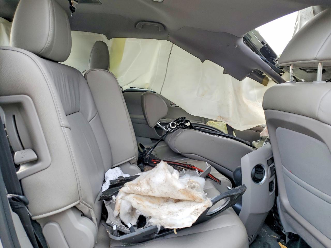 2015 Honda Pilot Exl Silver vin: 5FNYF4H57FB040806