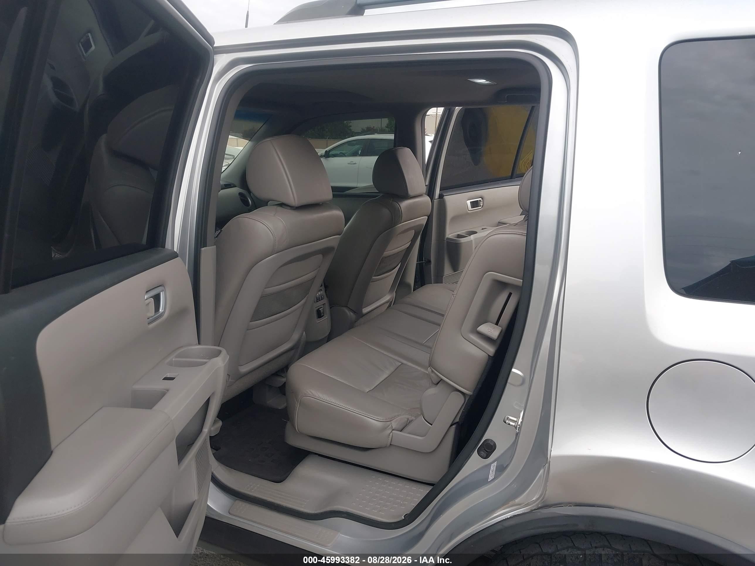 2011 Honda Pilot Ex-l Silver vin: 5FNYF4H58BB007100