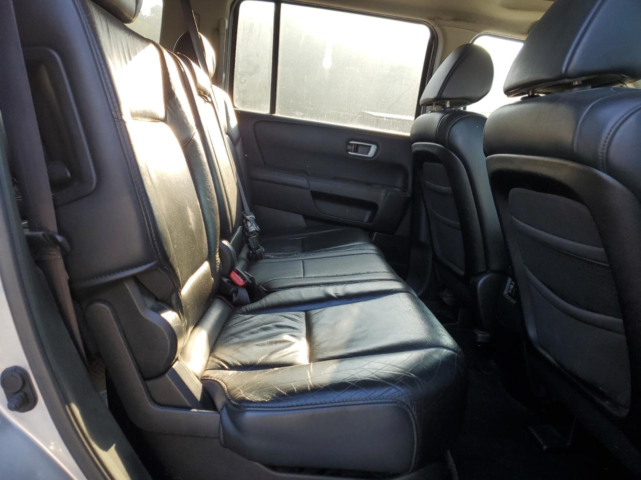 2011 Honda Pilot Exl Серебряный vin: 5FNYF4H58BB019408