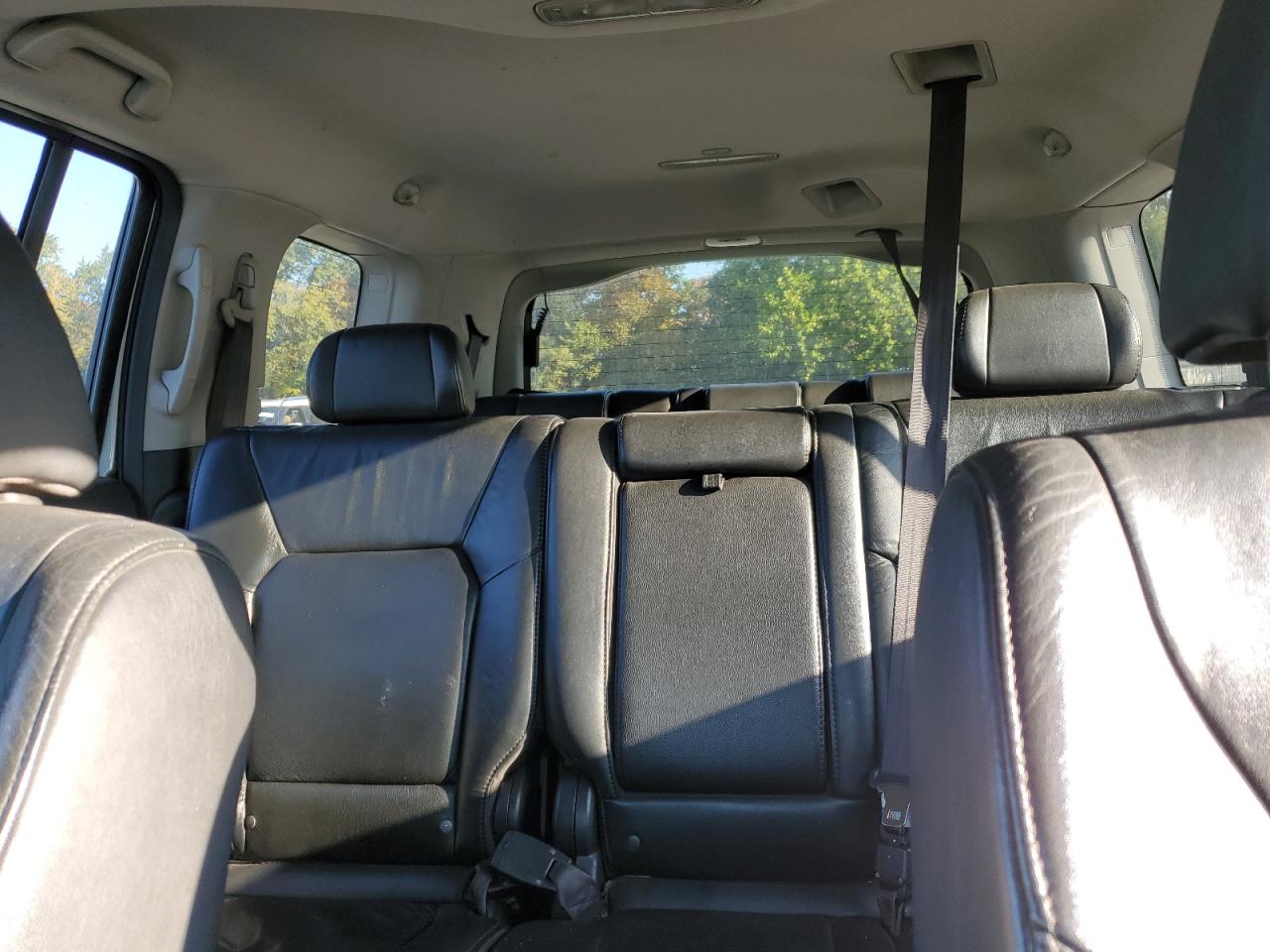 2011 Honda Pilot Exl Серебряный vin: 5FNYF4H58BB019408