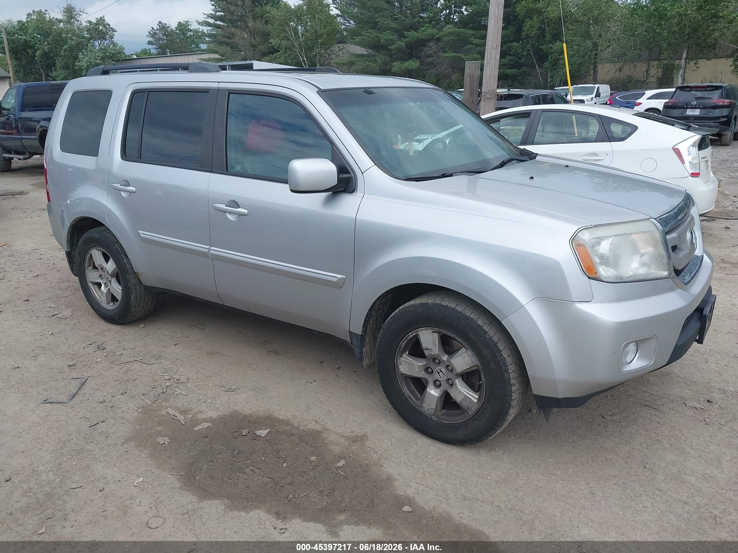 2011 Honda Pilot Ex-l Silver vin: 5FNYF4H58BB042414