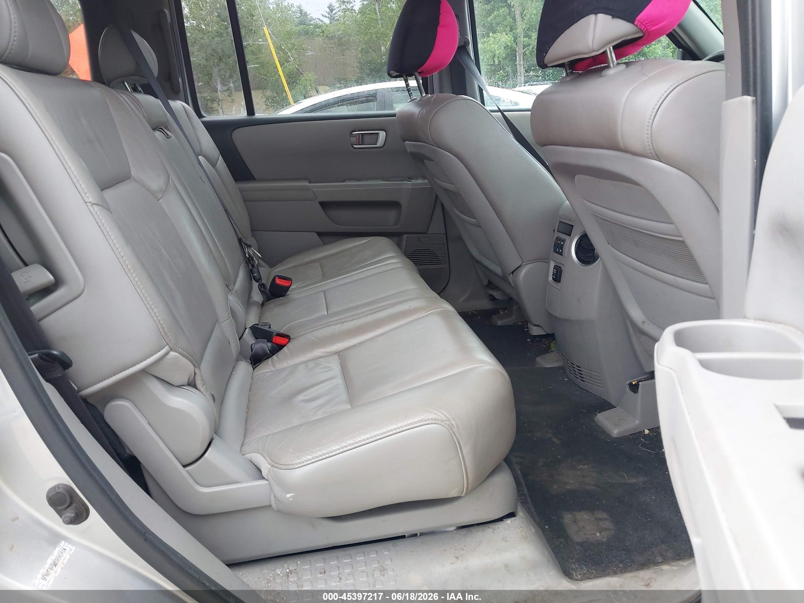 2011 Honda Pilot Ex-l Silver vin: 5FNYF4H58BB042414