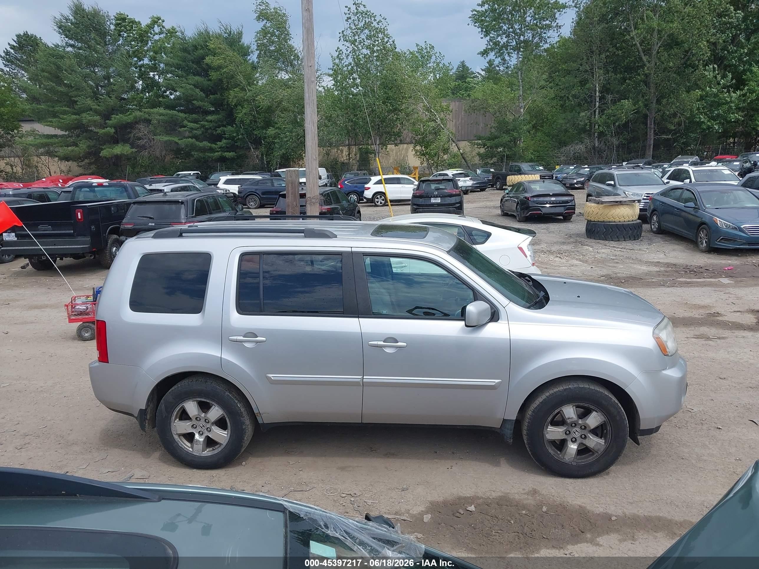 2011 Honda Pilot Ex-l Silver vin: 5FNYF4H58BB042414