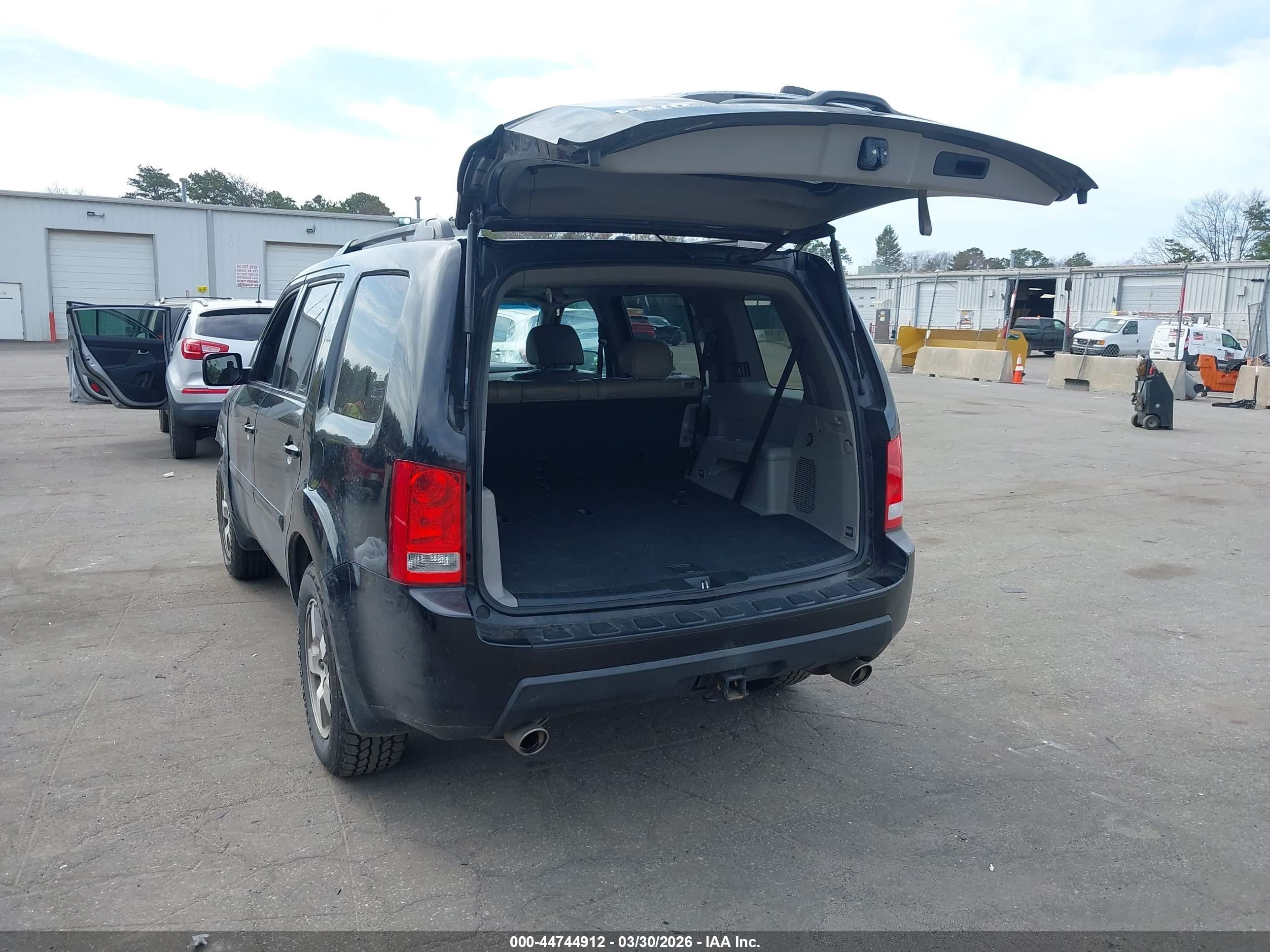 2011 Honda Pilot Ex-l Black vin: 5FNYF4H58BB053624