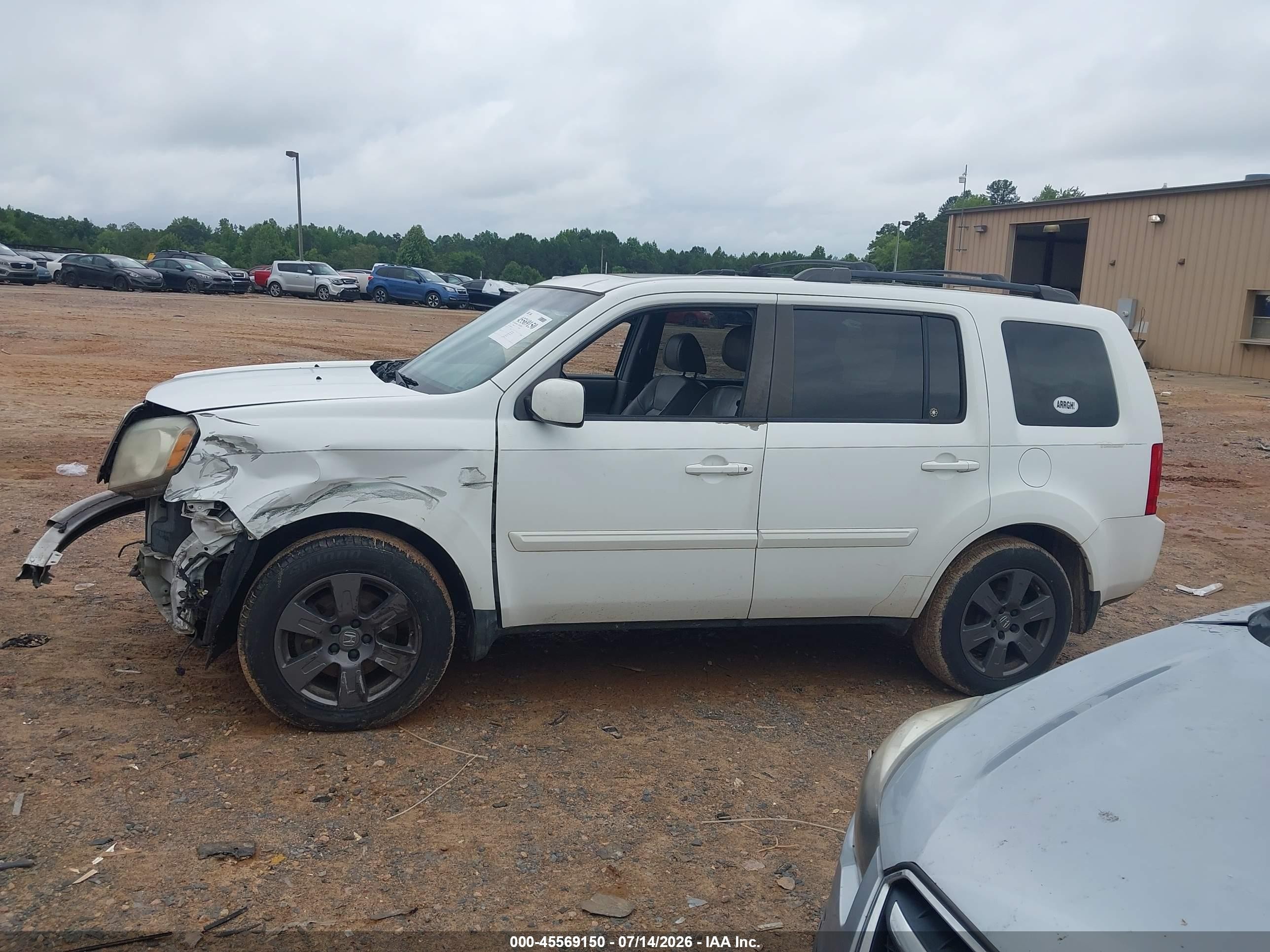 2011 Honda Pilot Ex-l White vin: 5FNYF4H58BB105320