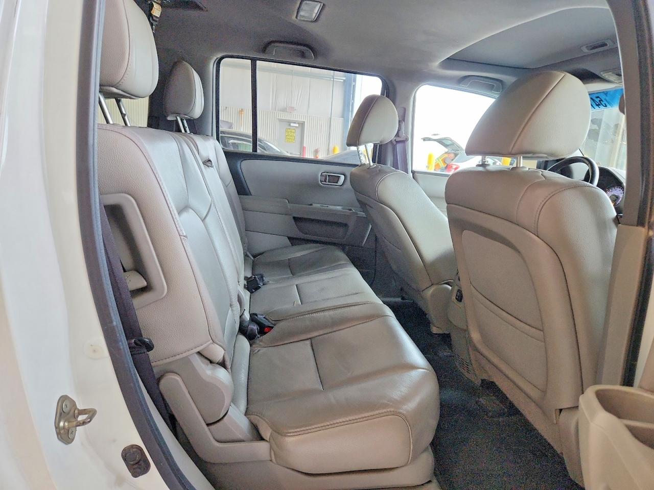 2012 Honda Pilot Exl White vin: 5FNYF4H58CB043435
