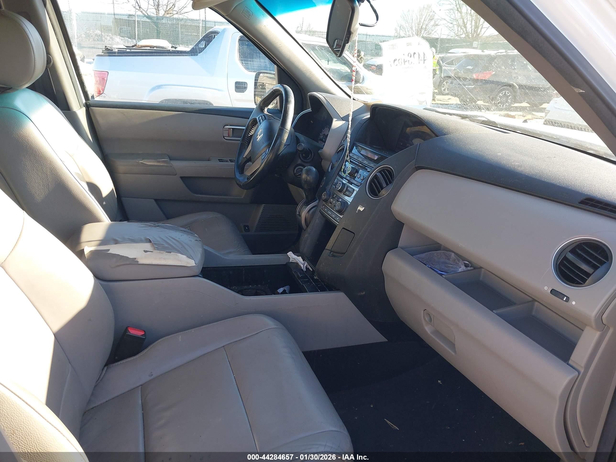 2012 Honda Pilot Ex-l White vin: 5FNYF4H58CB057237