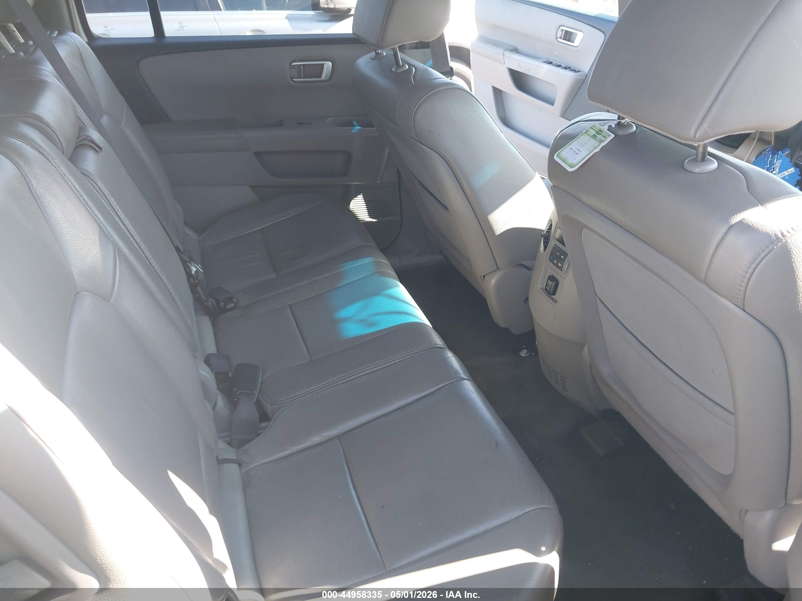 2013 Honda Pilot Ex-l White vin: 5FNYF4H58DB012445