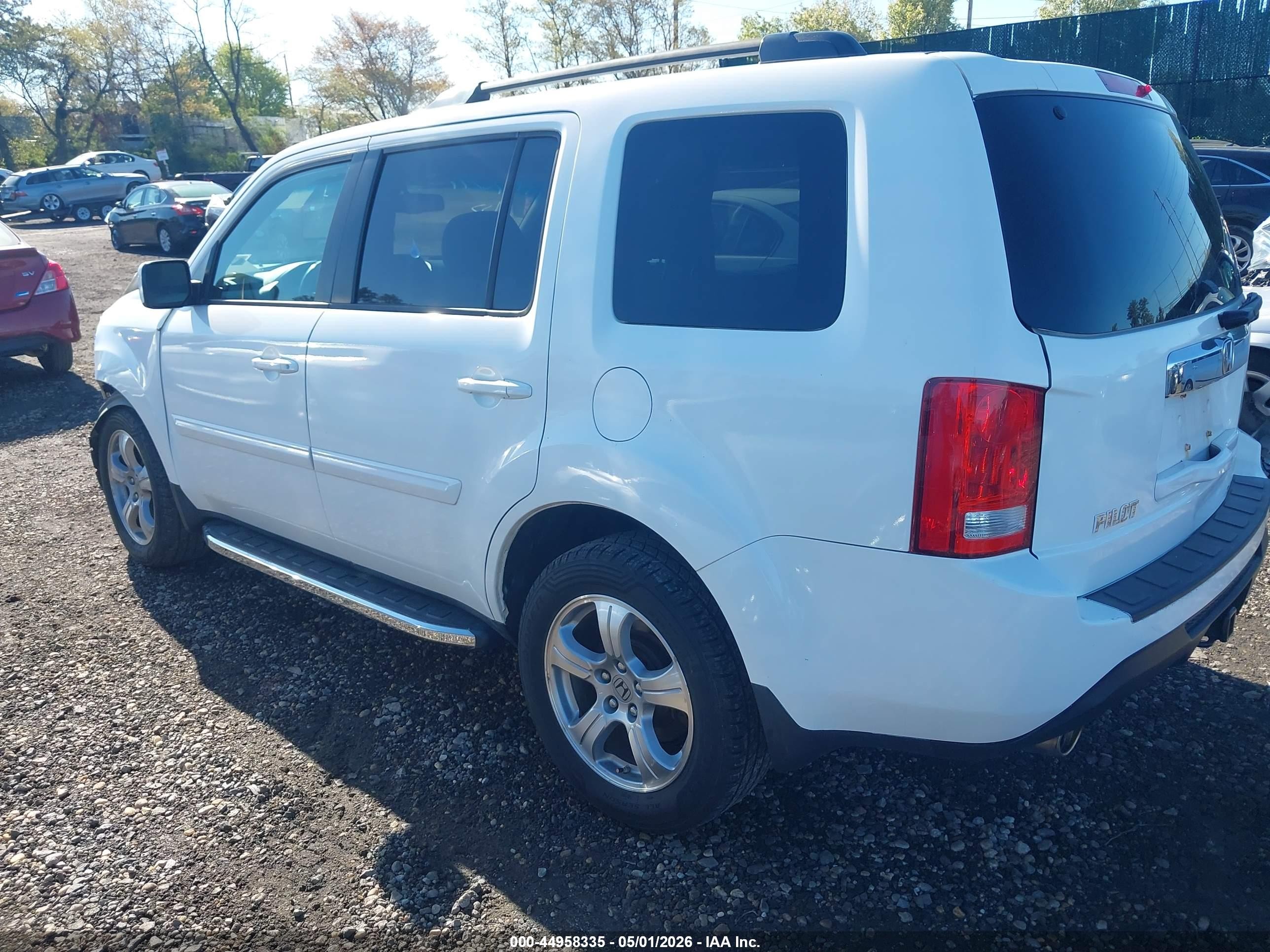 2013 Honda Pilot Ex-l White vin: 5FNYF4H58DB012445
