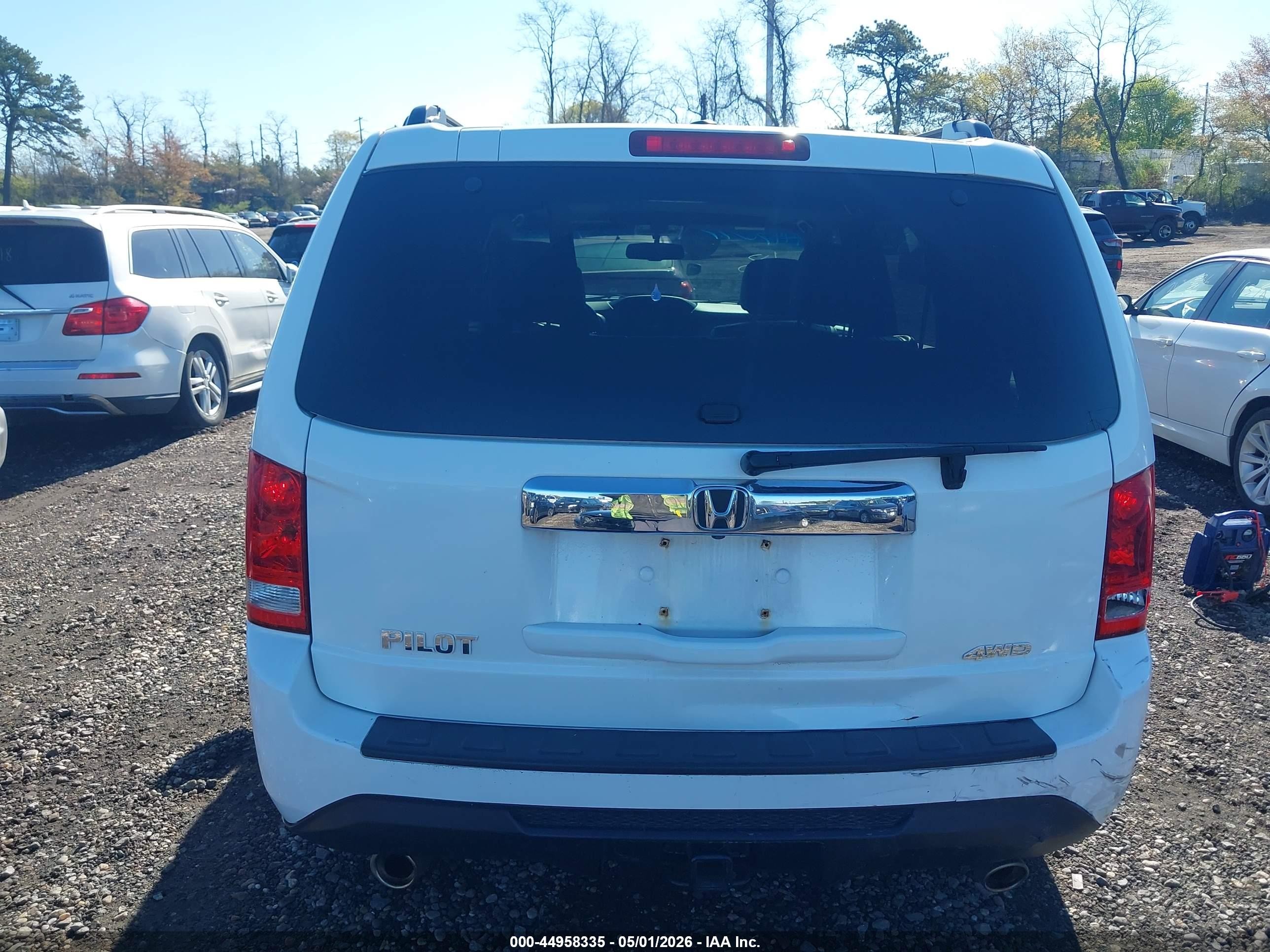 2013 Honda Pilot Ex-l White vin: 5FNYF4H58DB012445