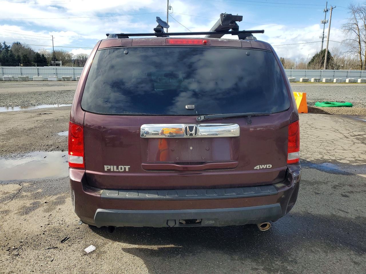 2011 Honda Pilot Exl Red vin: 5FNYF4H59BB019983