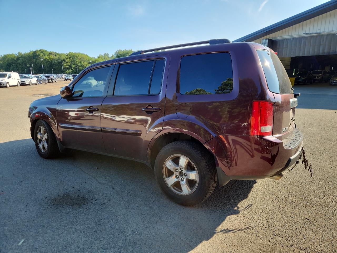 2011 Honda Pilot Exl Maroon vin: 5FNYF4H59BB071517 Damage: Left Qtr Panel, Rust, 4 To 5 Inches