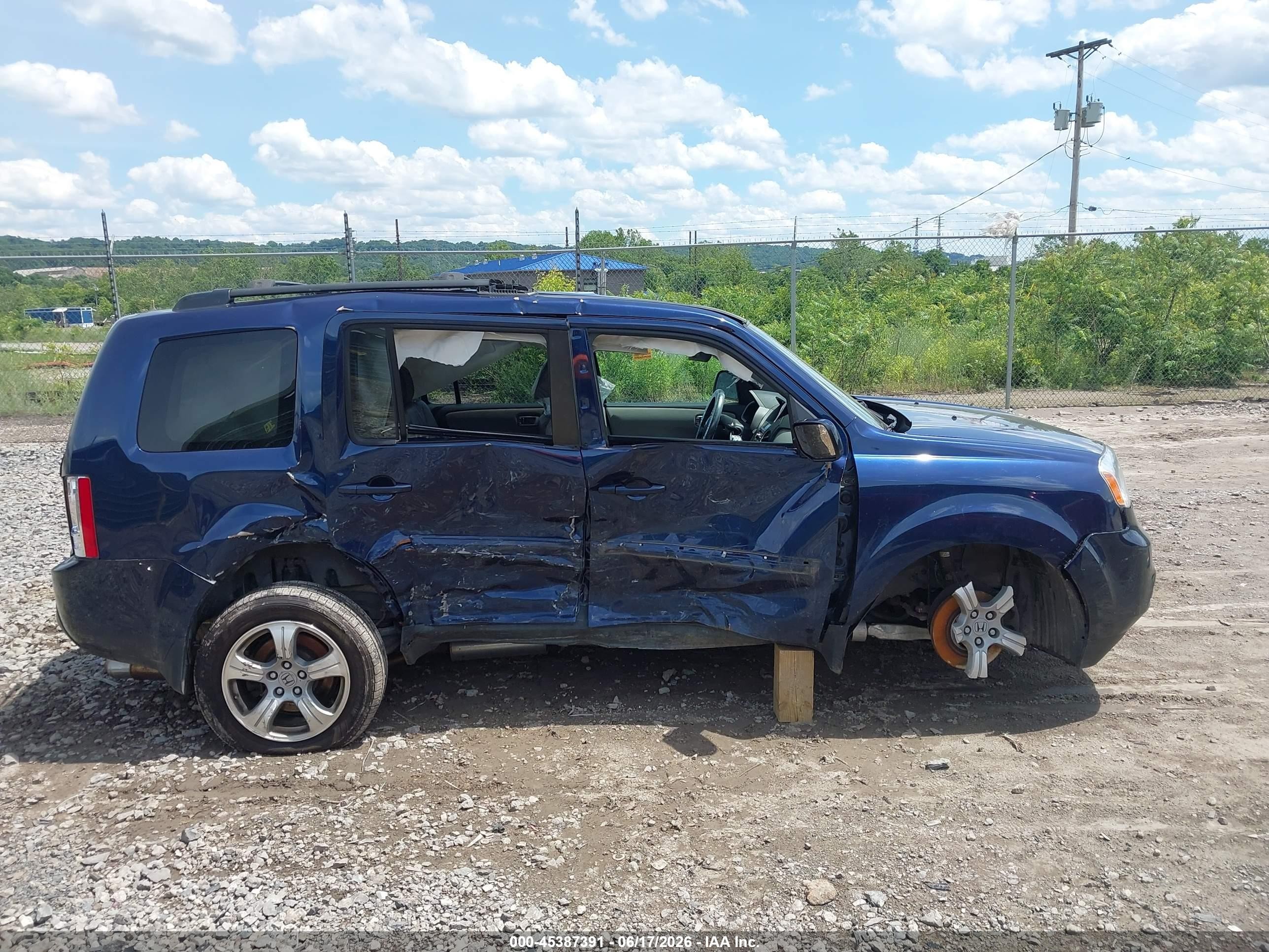 2013 Honda Pilot Ex-l Blue vin: 5FNYF4H59DB069334