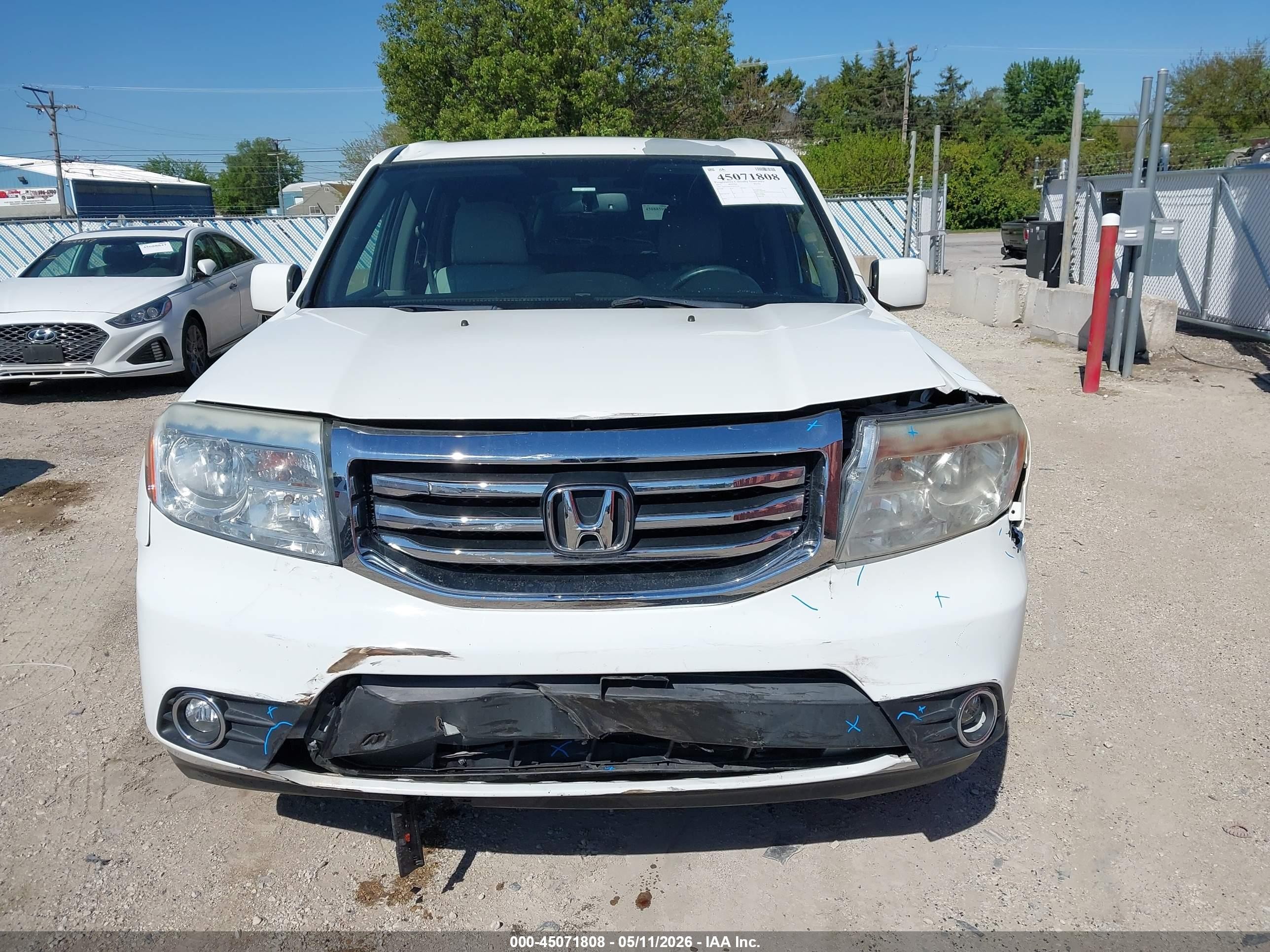 2015 Honda Pilot Ex-l White vin: 5FNYF4H59FB061236