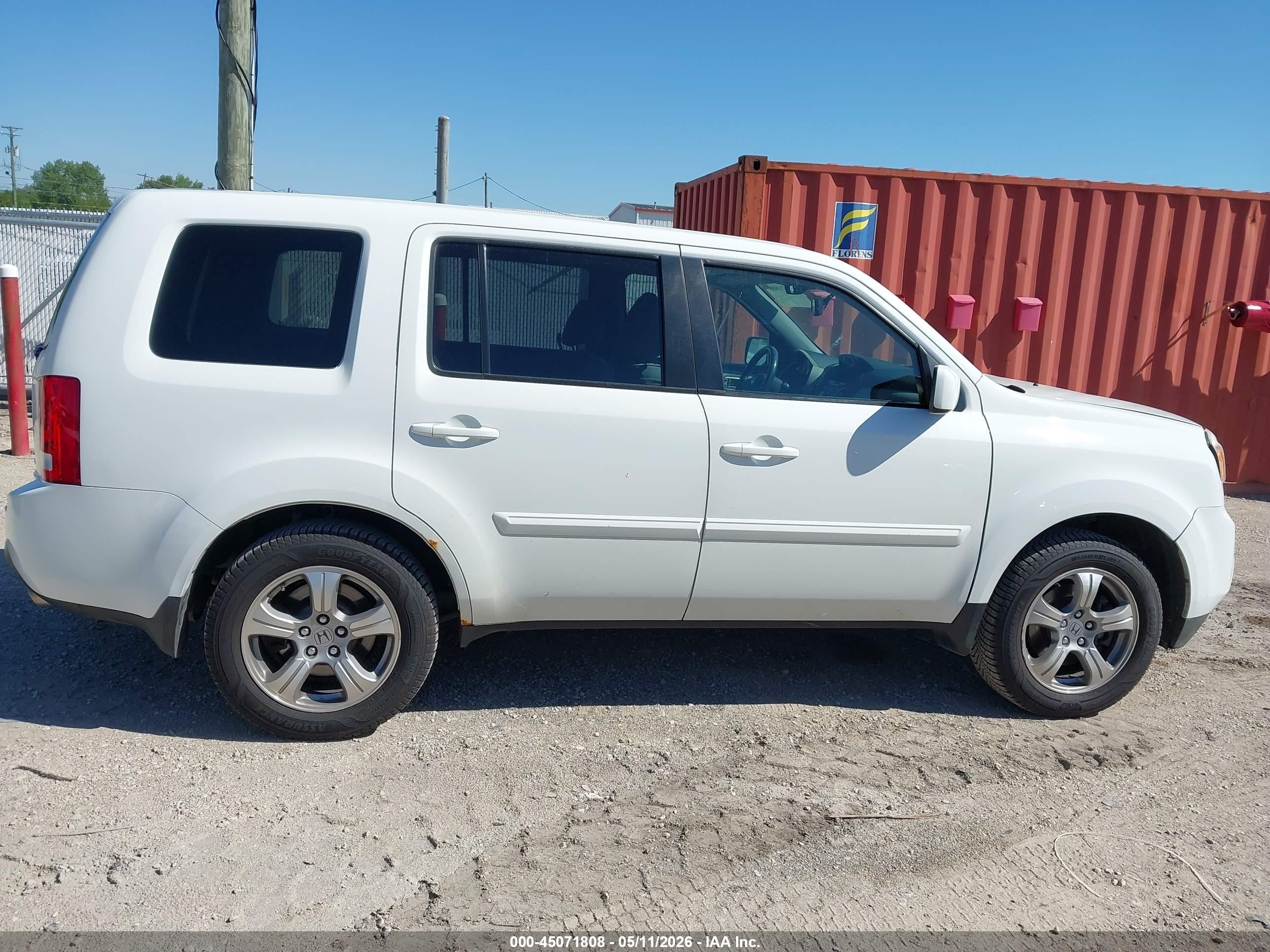 2015 Honda Pilot Ex-l White vin: 5FNYF4H59FB061236