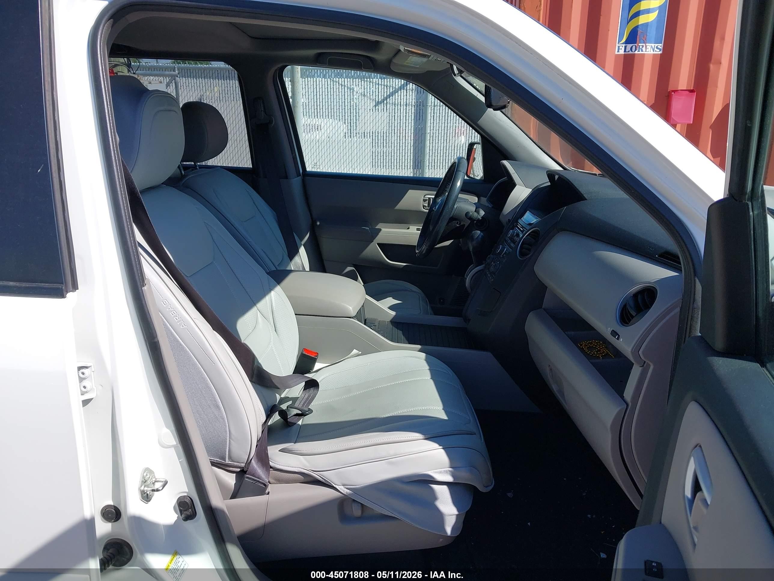 2015 Honda Pilot Ex-l White vin: 5FNYF4H59FB061236