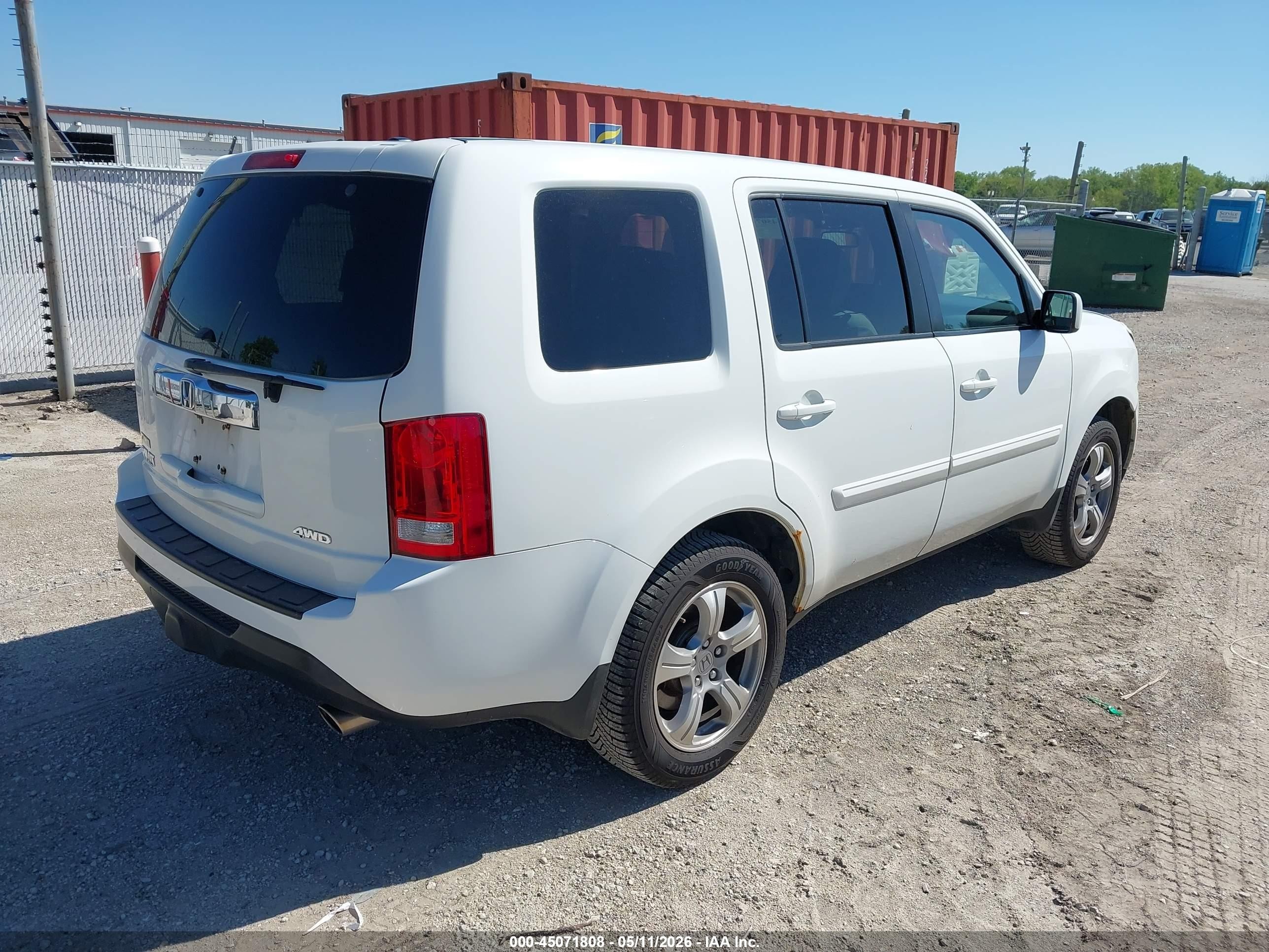2015 Honda Pilot Ex-l White vin: 5FNYF4H59FB061236