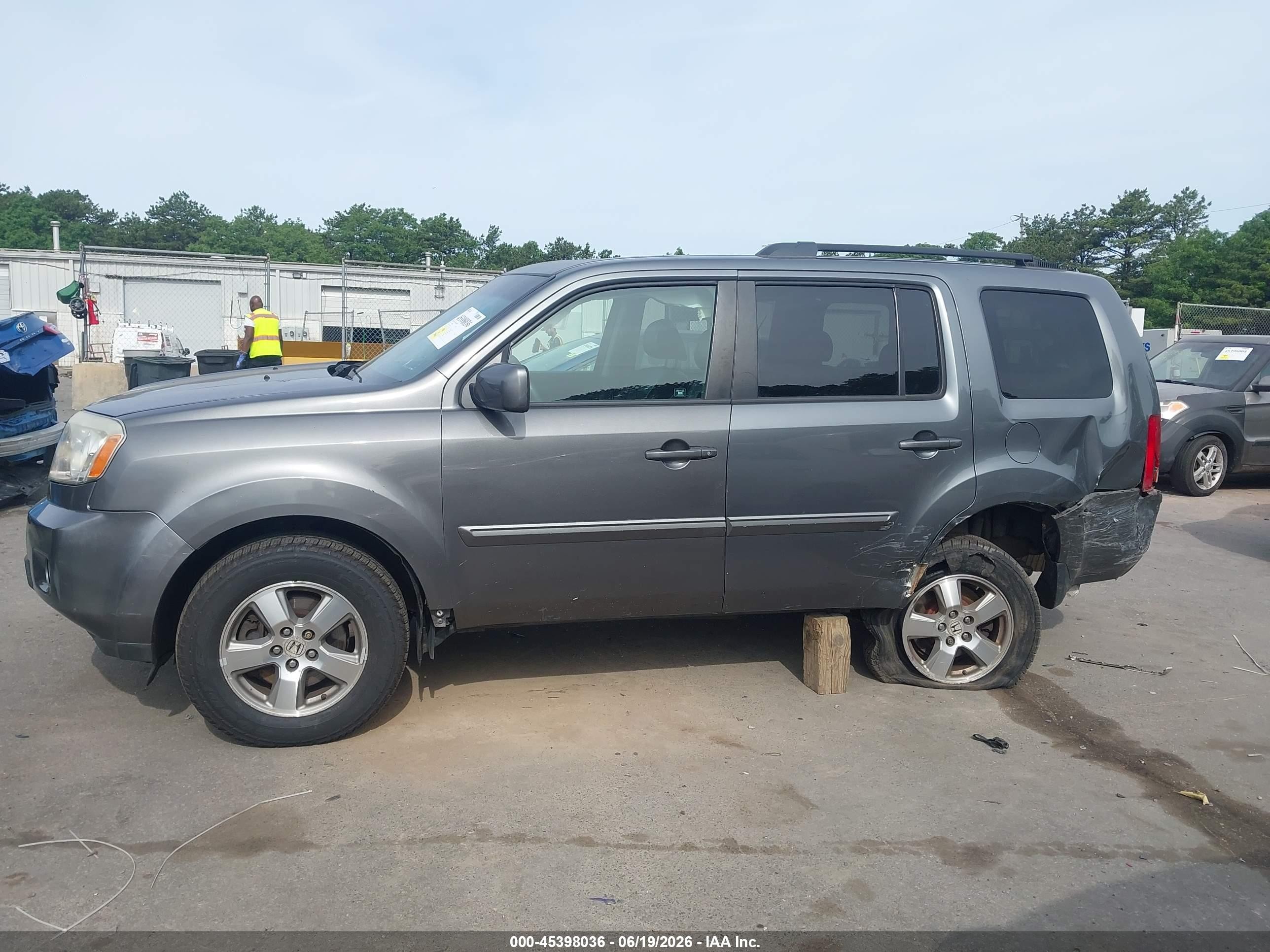 2010 Honda Pilot Ex-l Gray vin: 5FNYF4H5XAB018856