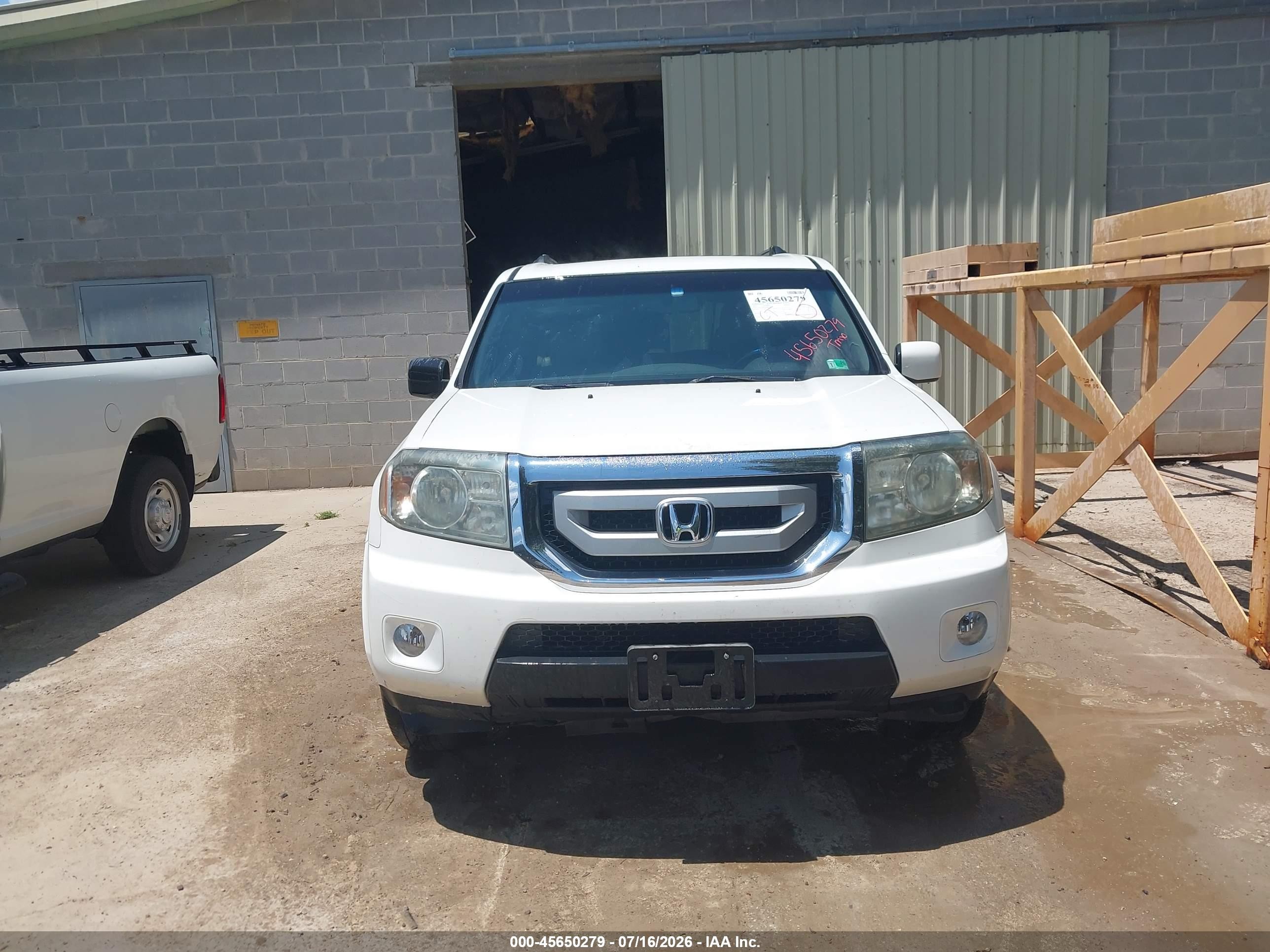 2011 Honda Pilot Ex-l White vin: 5FNYF4H5XBB075768