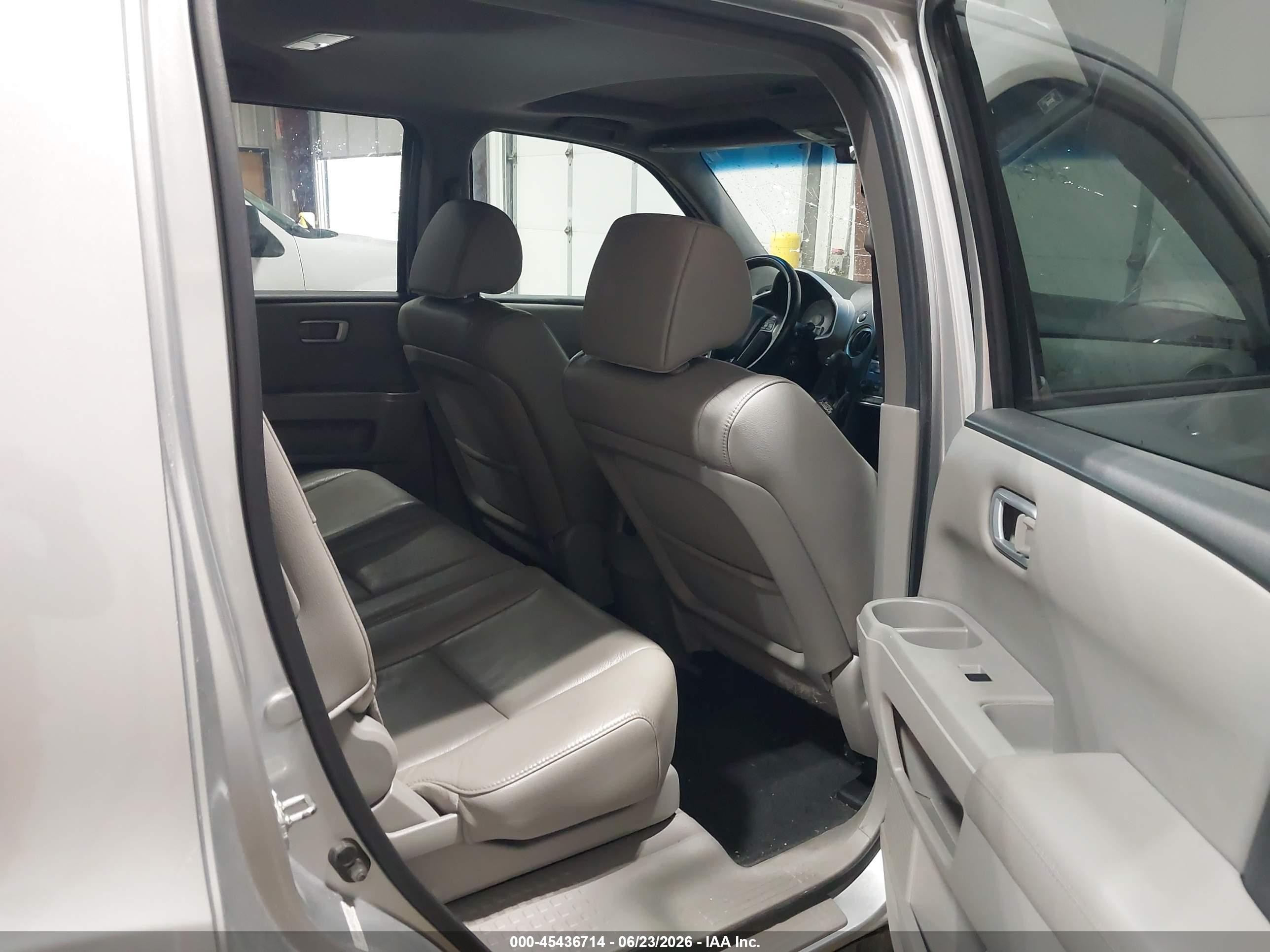 2012 Honda Pilot Ex-l Silver vin: 5FNYF4H5XCB033439