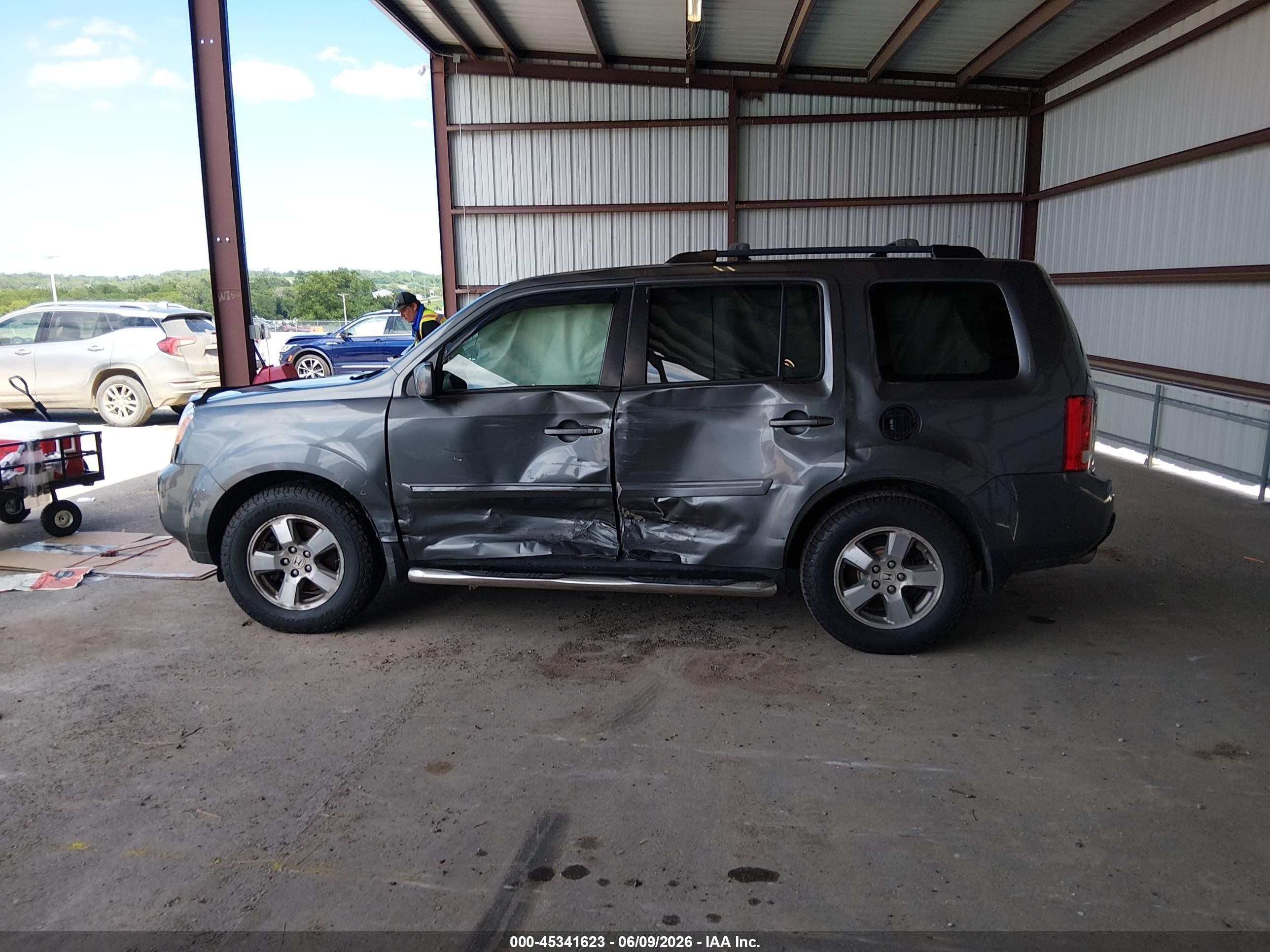 2010 Honda Pilot Ex-l Gray vin: 5FNYF4H60AB032631