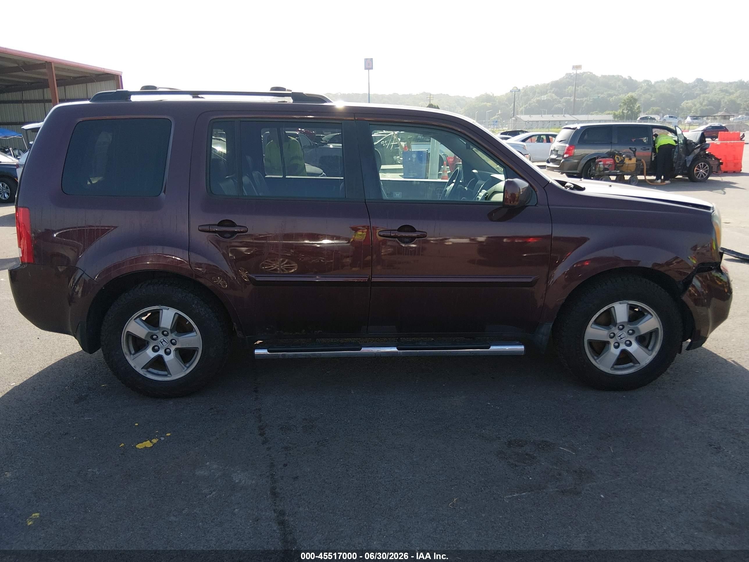 2010 Honda Pilot Ex-l Burgundy vin: 5FNYF4H61AB014851