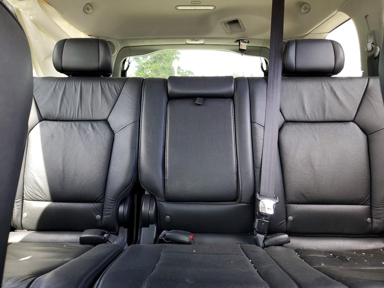 2011 Honda Pilot Exl Серебряный vin: 5FNYF4H61BB002068