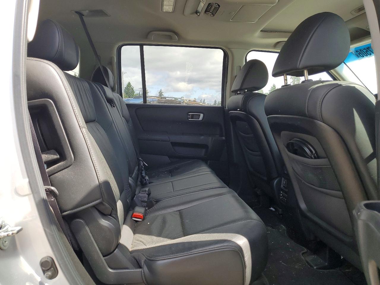 2011 Honda Pilot Exl Серебряный vin: 5FNYF4H61BB002068