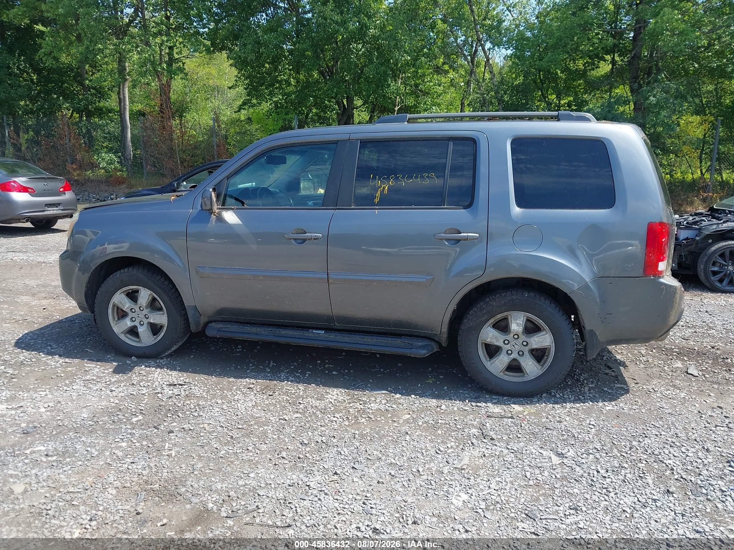 2011 Honda Pilot Ex-l Gray vin: 5FNYF4H61BB077160