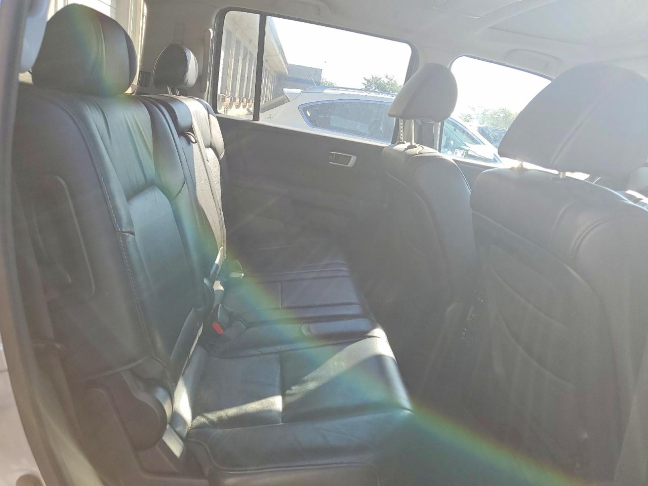 2011 Honda Pilot Exl Silver vin: 5FNYF4H62BB040277