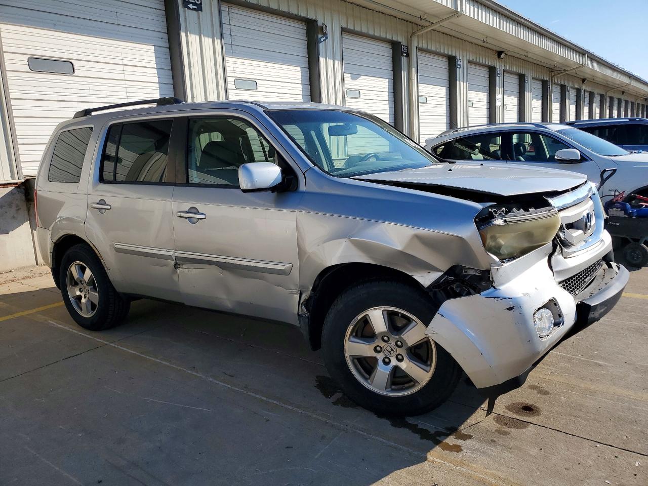 2011 Honda Pilot Exl Silver vin: 5FNYF4H62BB040277