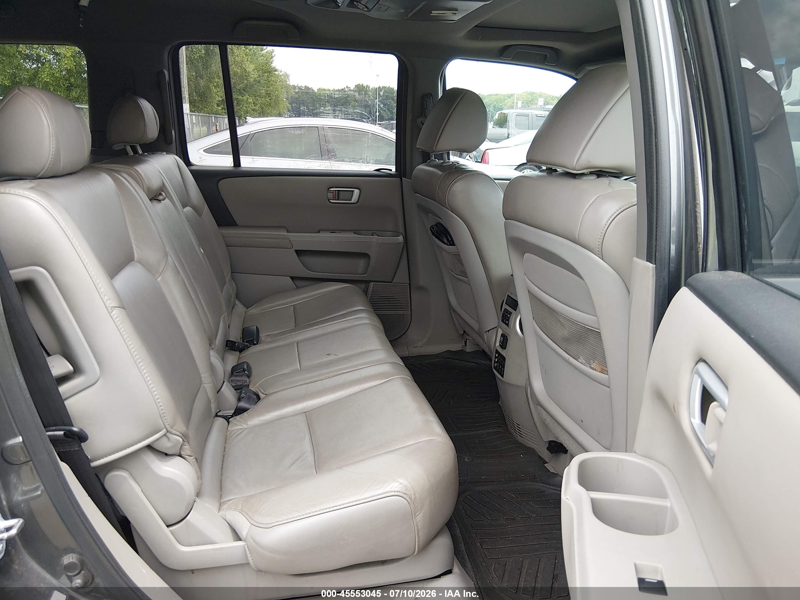 2011 Honda Pilot Ex-l Gray vin: 5FNYF4H62BB051182