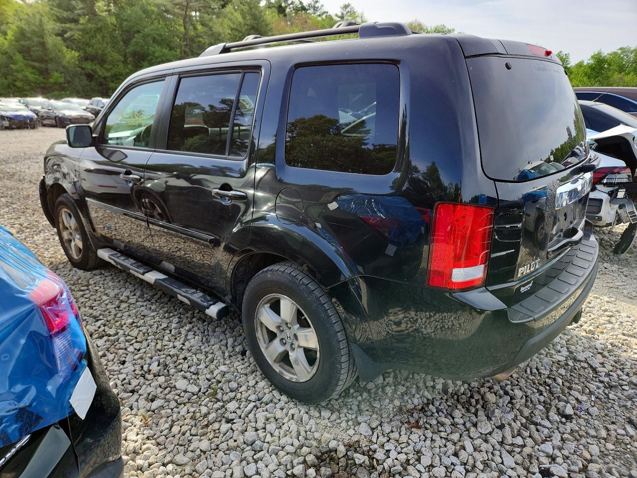 2011 Honda Pilot Black vin: 5FNYF4H62BB081587