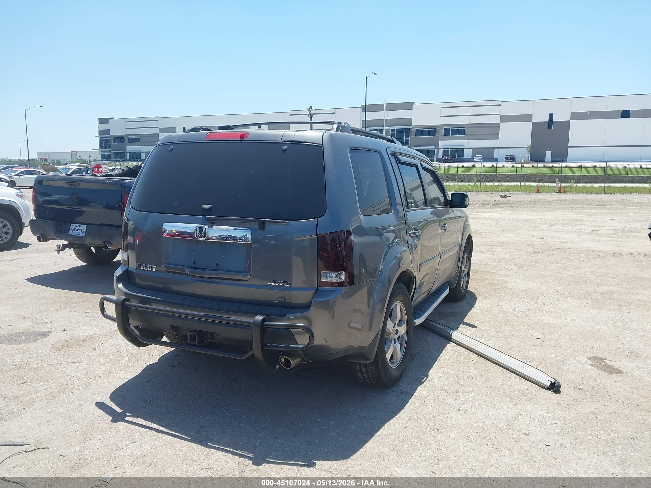 2011 Honda Pilot Ex-l Gray vin: 5FNYF4H63BB018434