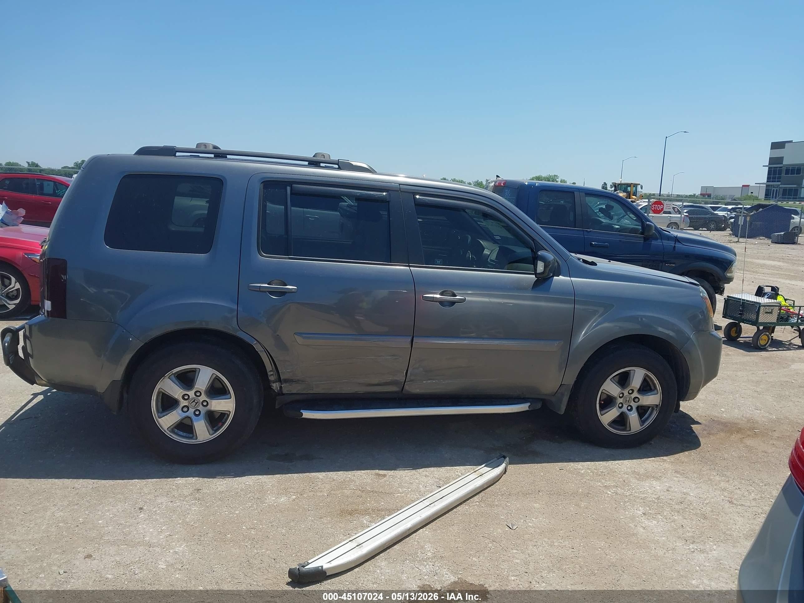 2011 Honda Pilot Ex-l Gray vin: 5FNYF4H63BB018434