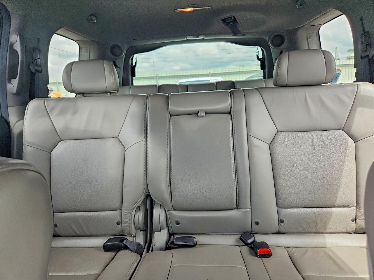 2011 Honda Pilot Exl Gray vin: 5FNYF4H63BB022693