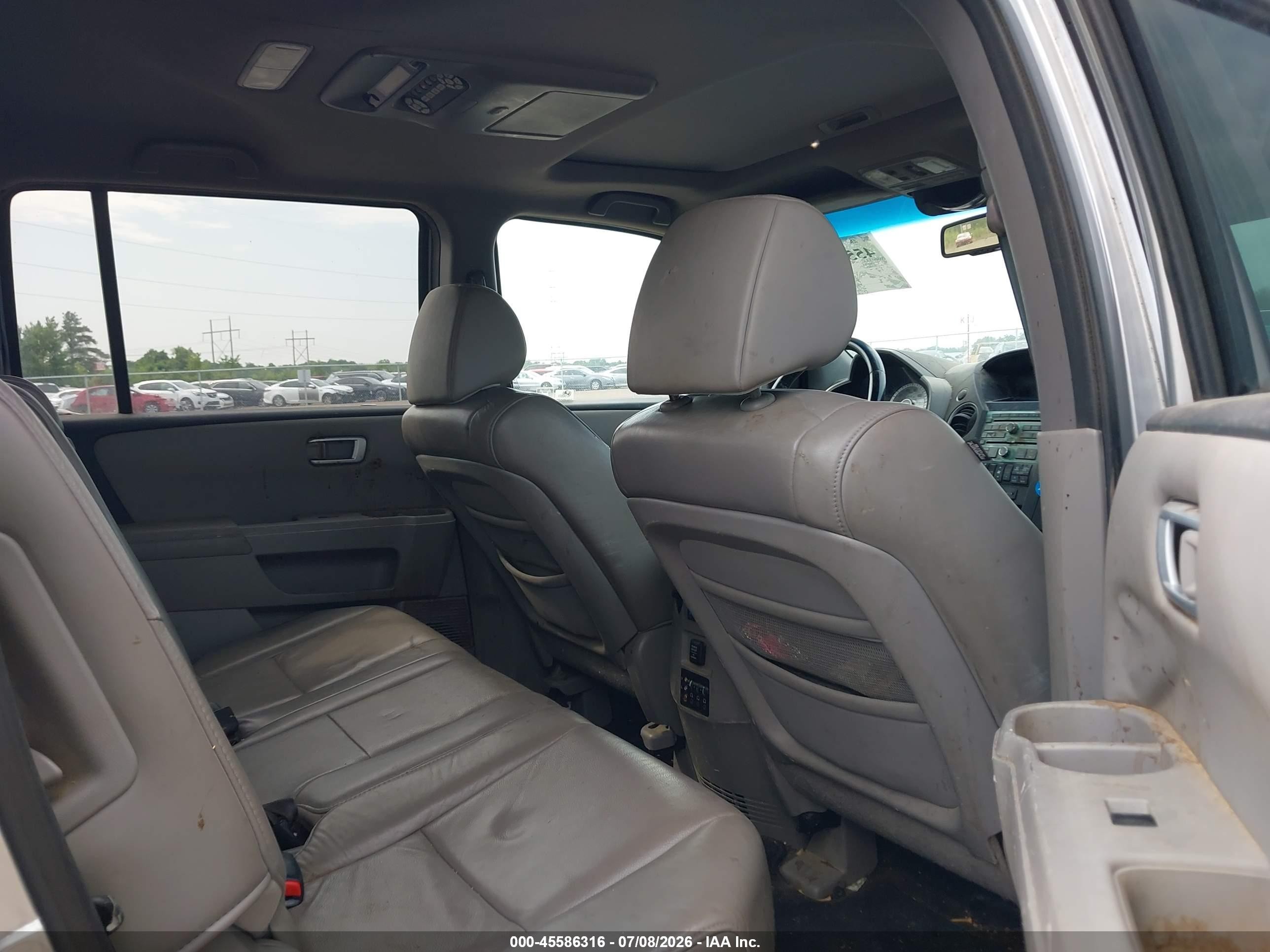 2011 Honda Pilot Ex-l Серебряный vin: 5FNYF4H63BB026209