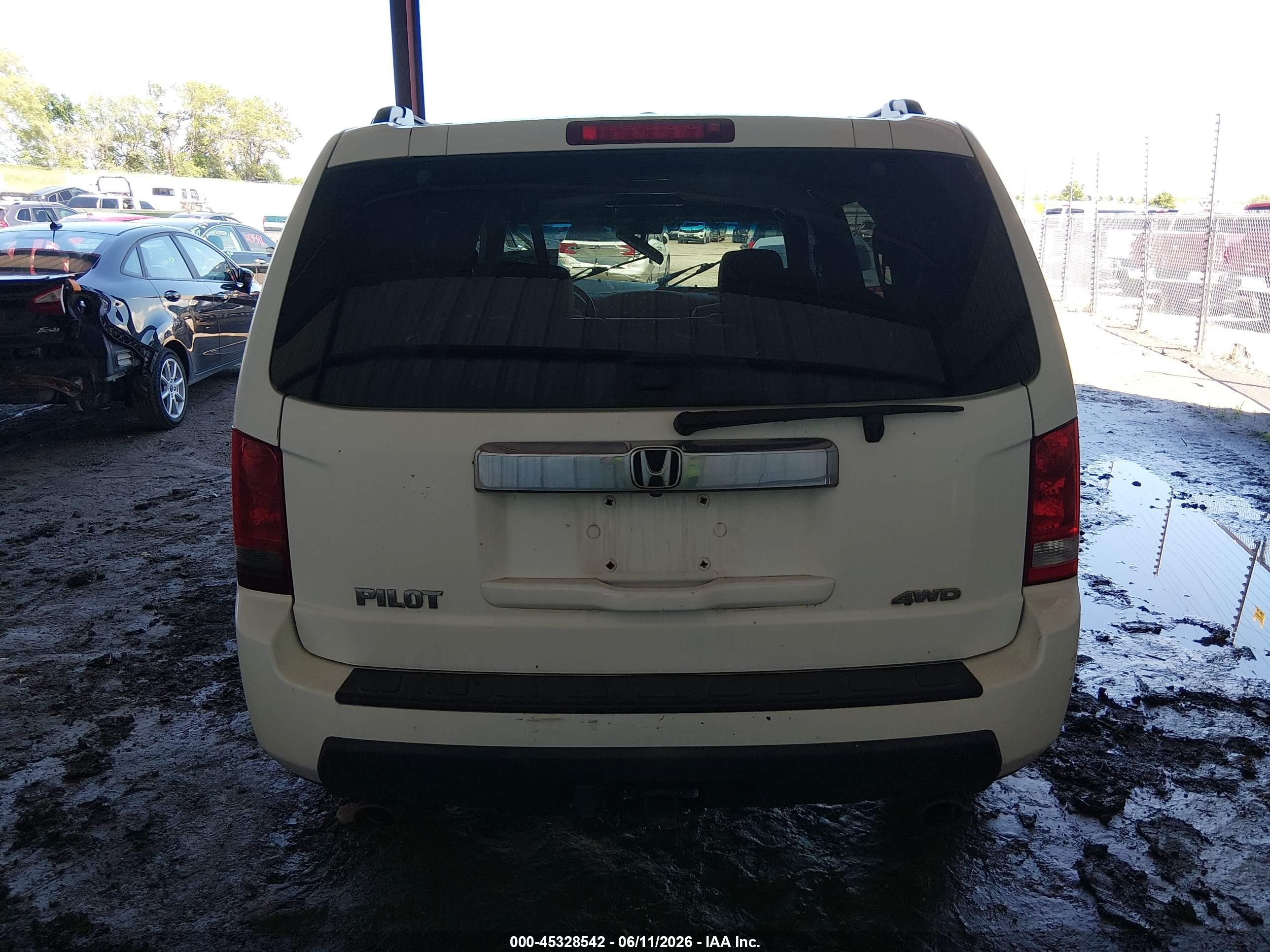 2010 Honda Pilot Ex-l White vin: 5FNYF4H64AB028663
