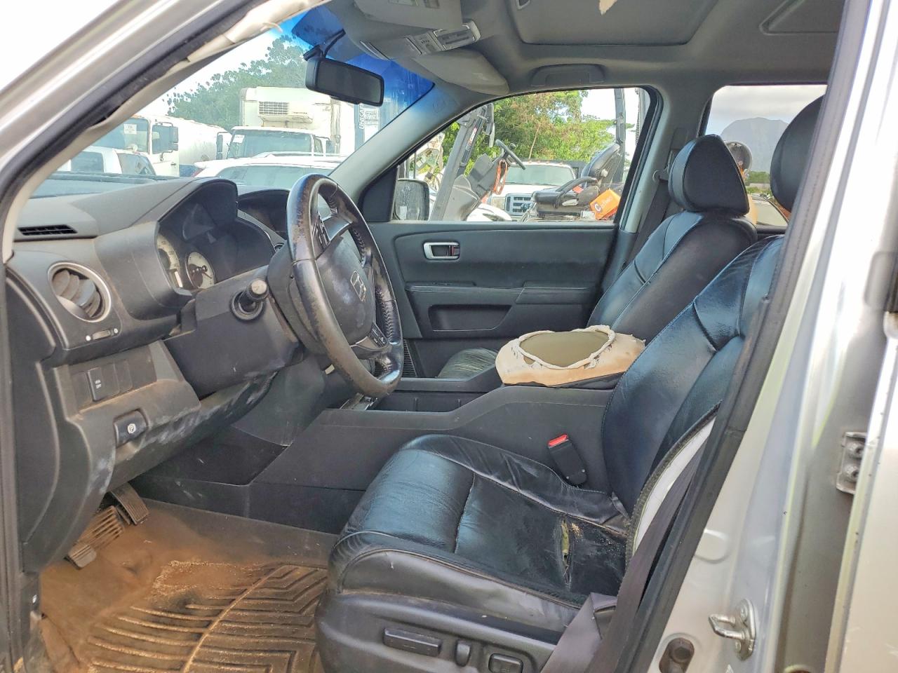 2011 Honda Pilot Exl Серебряный vin: 5FNYF4H64BB079355