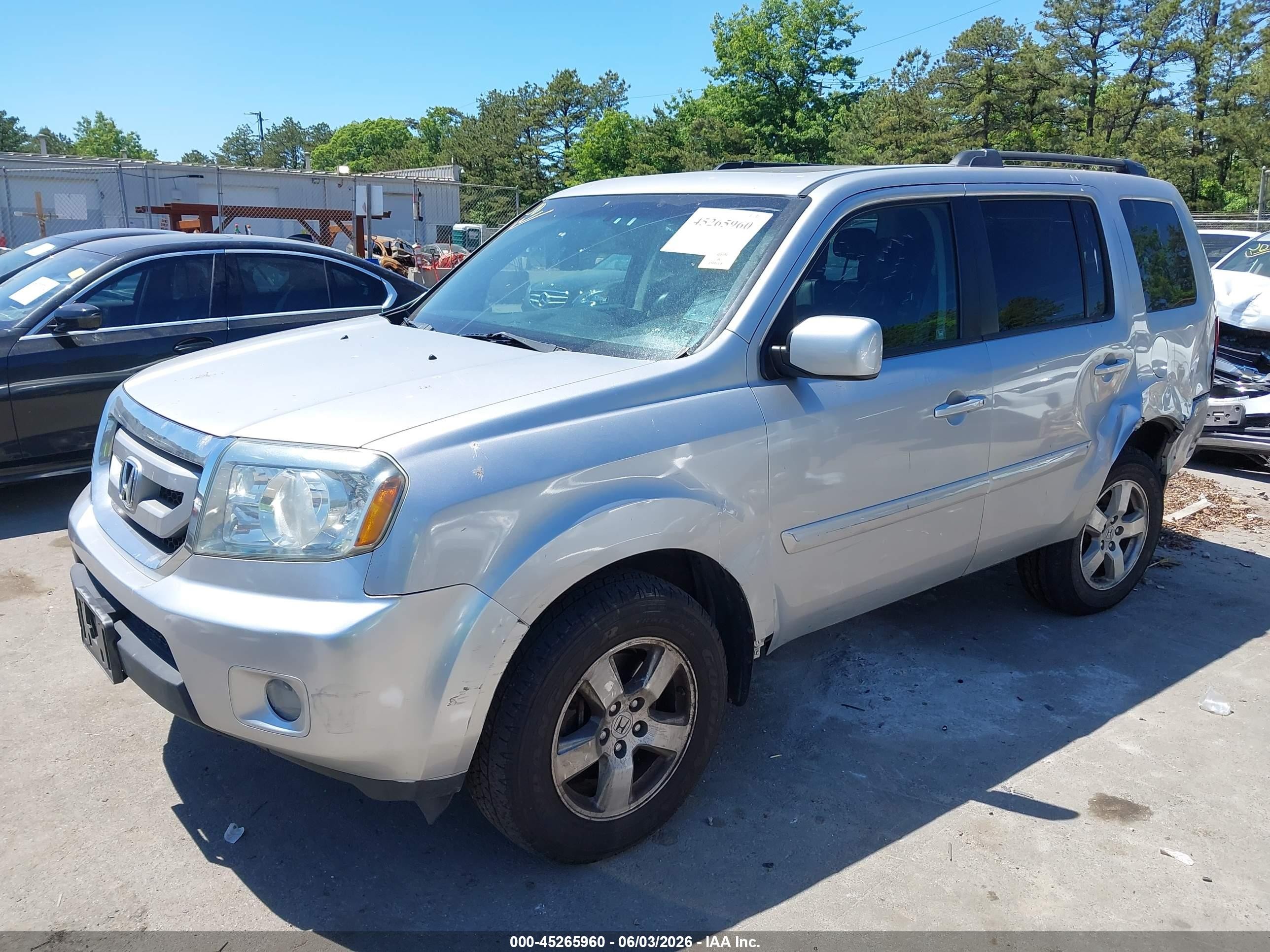 2011 Honda Pilot Ex-l Silver vin: 5FNYF4H65BB040273