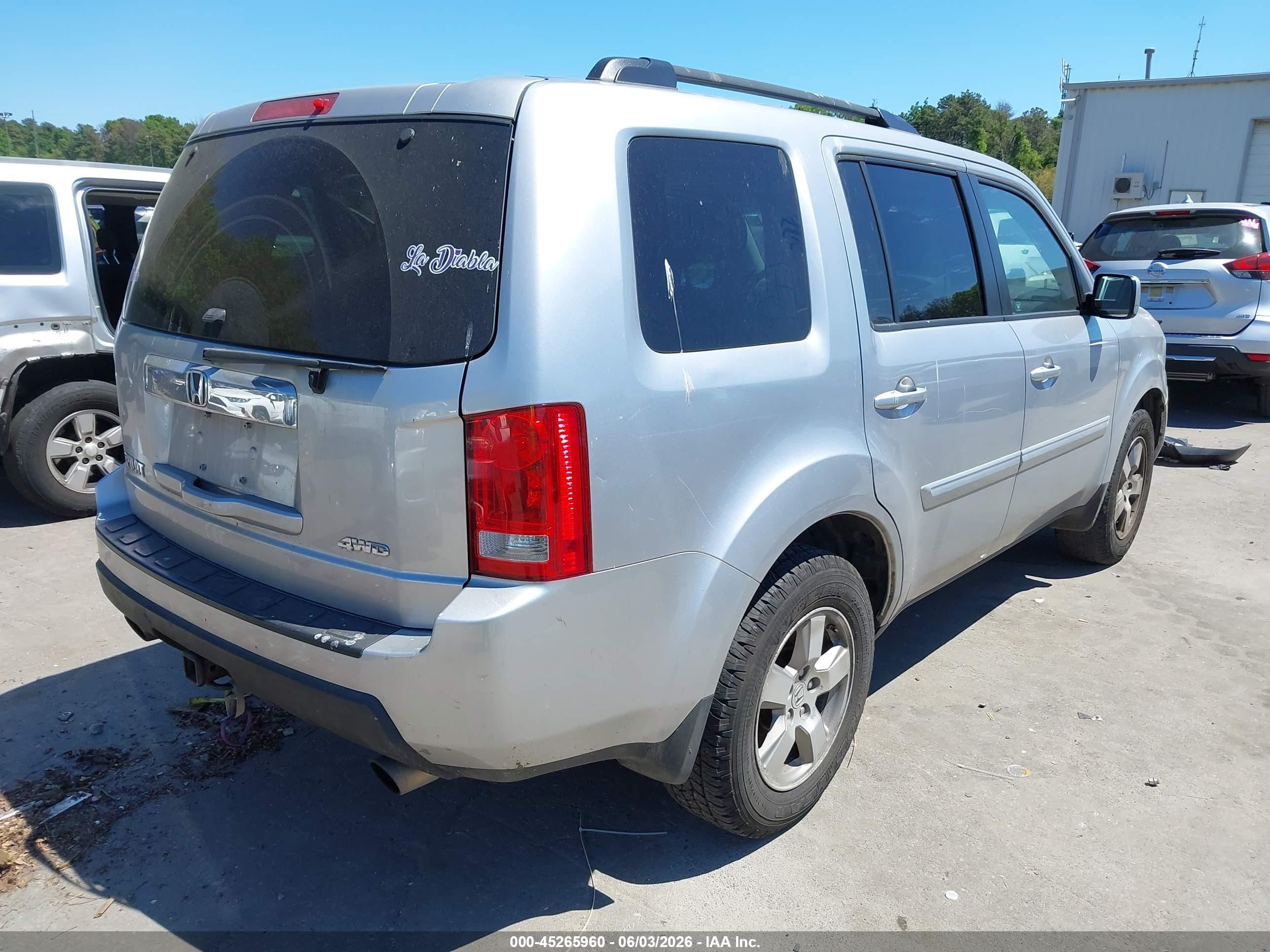 2011 Honda Pilot Ex-l Silver vin: 5FNYF4H65BB040273